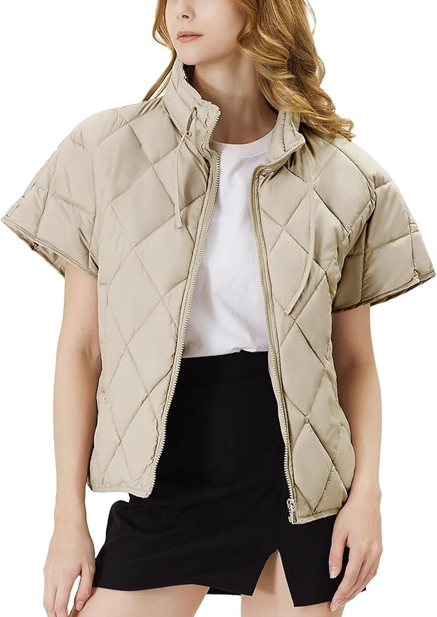 Women's Puffer Vest Short Sleeves Lightweight Outerwear Vests Quilted Jacket Coat with Pockets | Amazon (US)