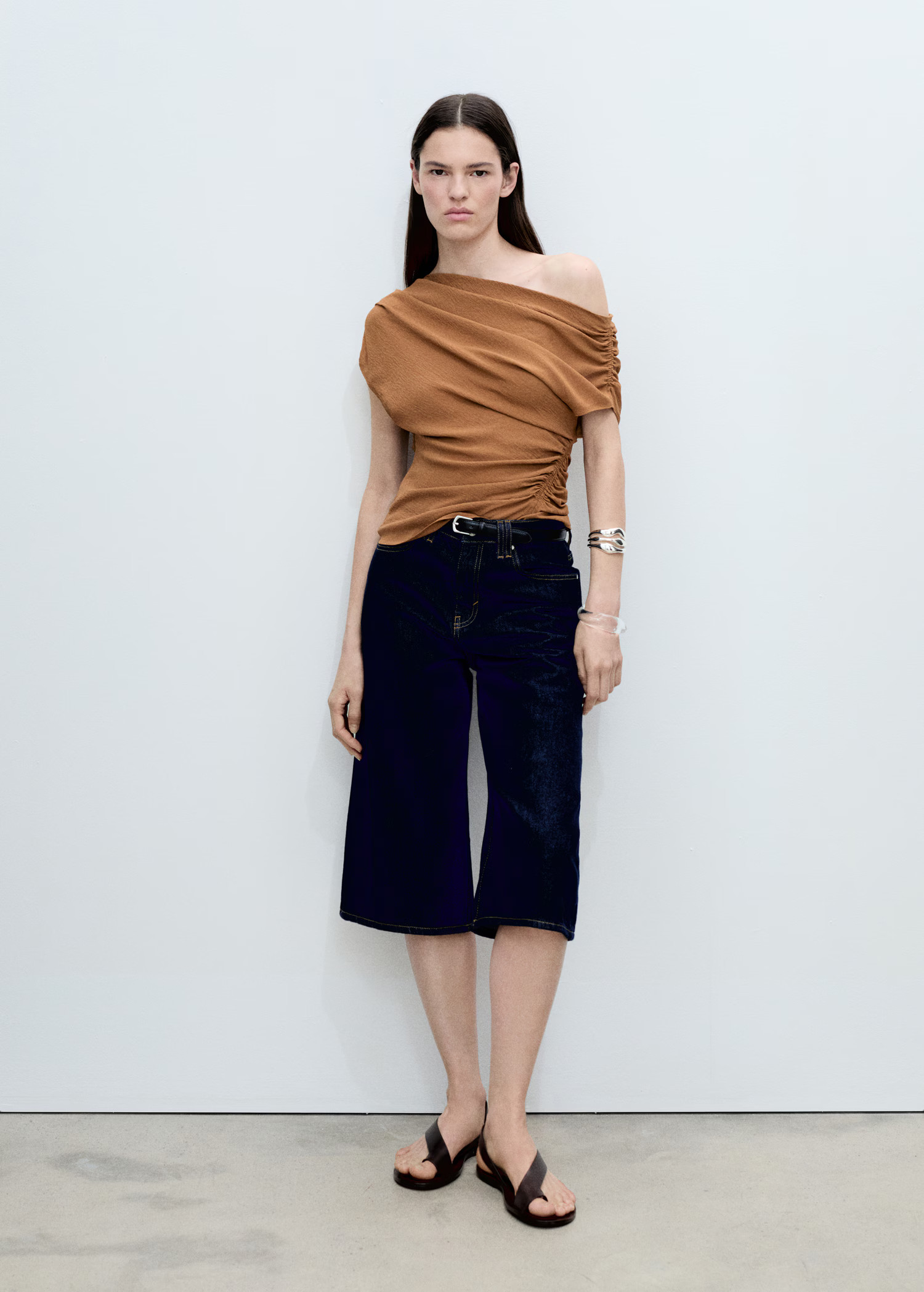 Asymmetric ruched top - Women | MANGO United Kingdom | MANGO (UK)