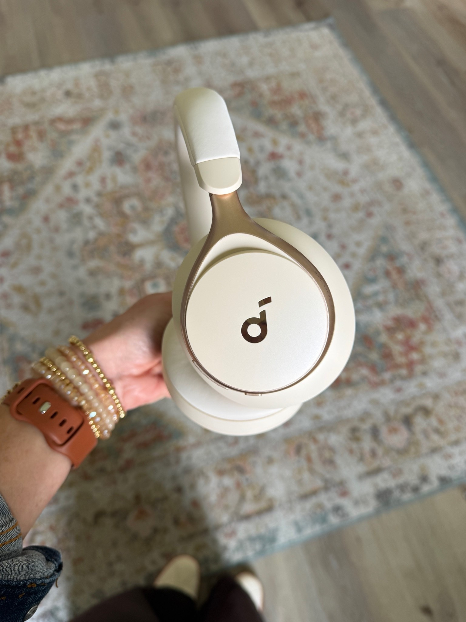 Headphones for travel! ✈️ 
Very comfortable
