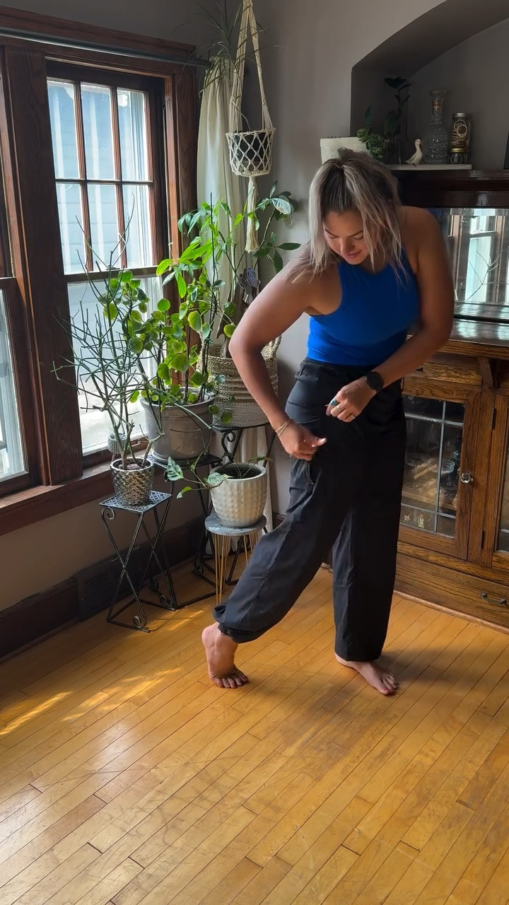 Still on a quest to find the best hiking pants for tall women! These ones might be at the top of my list currently. 

-They come in three colors: Clay, coastal, teal, and black
-They come in regular tall and petite ranging from extra small through extra large
-I love that you can either wear them loose on the bottom or as joggers 
-They are incredibly lightweight and they resist wear and tear
-features one secure thigh pocket and two drop in side pockets
-the waistband has a largely adjustable strap that cinch and loosens easily

All in all, I’m a huge fan of the fit and comfort of these. 

#Tallhikingpants #tallclothing #tallfashion #tallgirlstyle #hiking #athleta