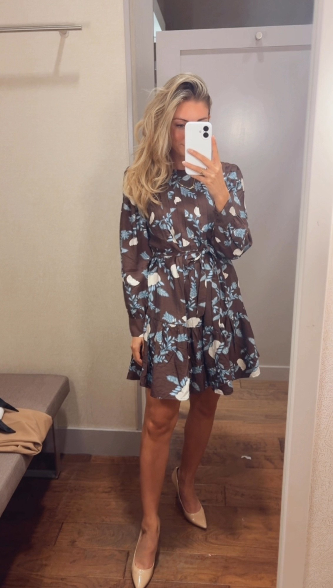 Cute little fall work dress!

Office outfit. Work outfit. Winter dress. Business professional. 

#LTKootd #LTKCyberWeek #LTKHoliday