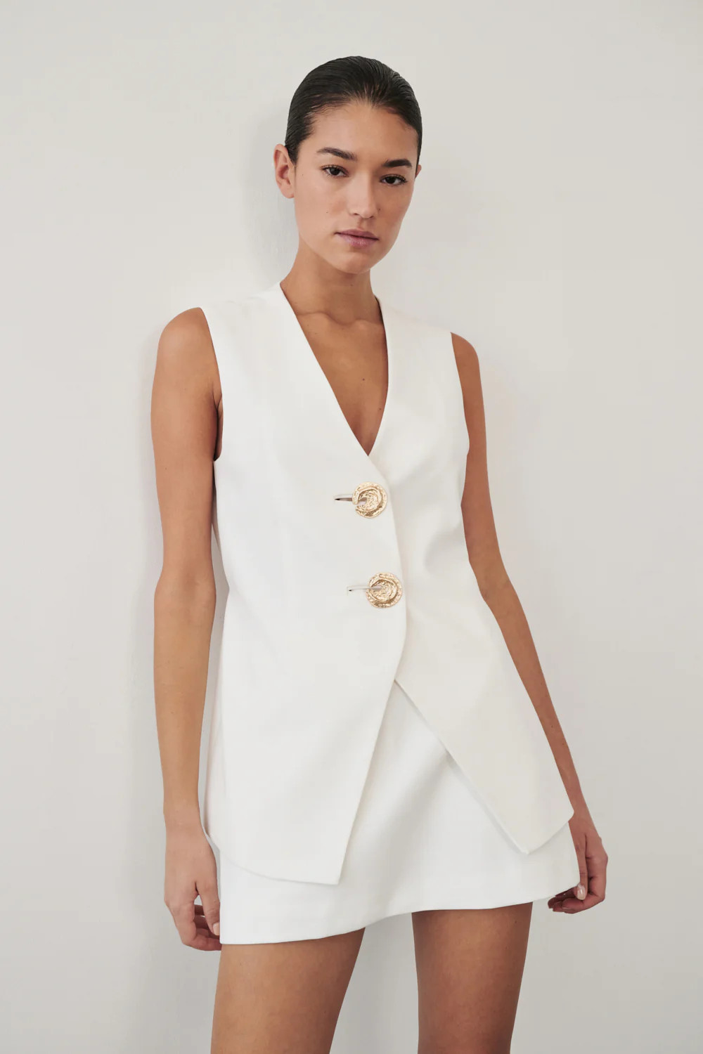 AMERY WHITE GOLD BUTTON VEST | DISSH