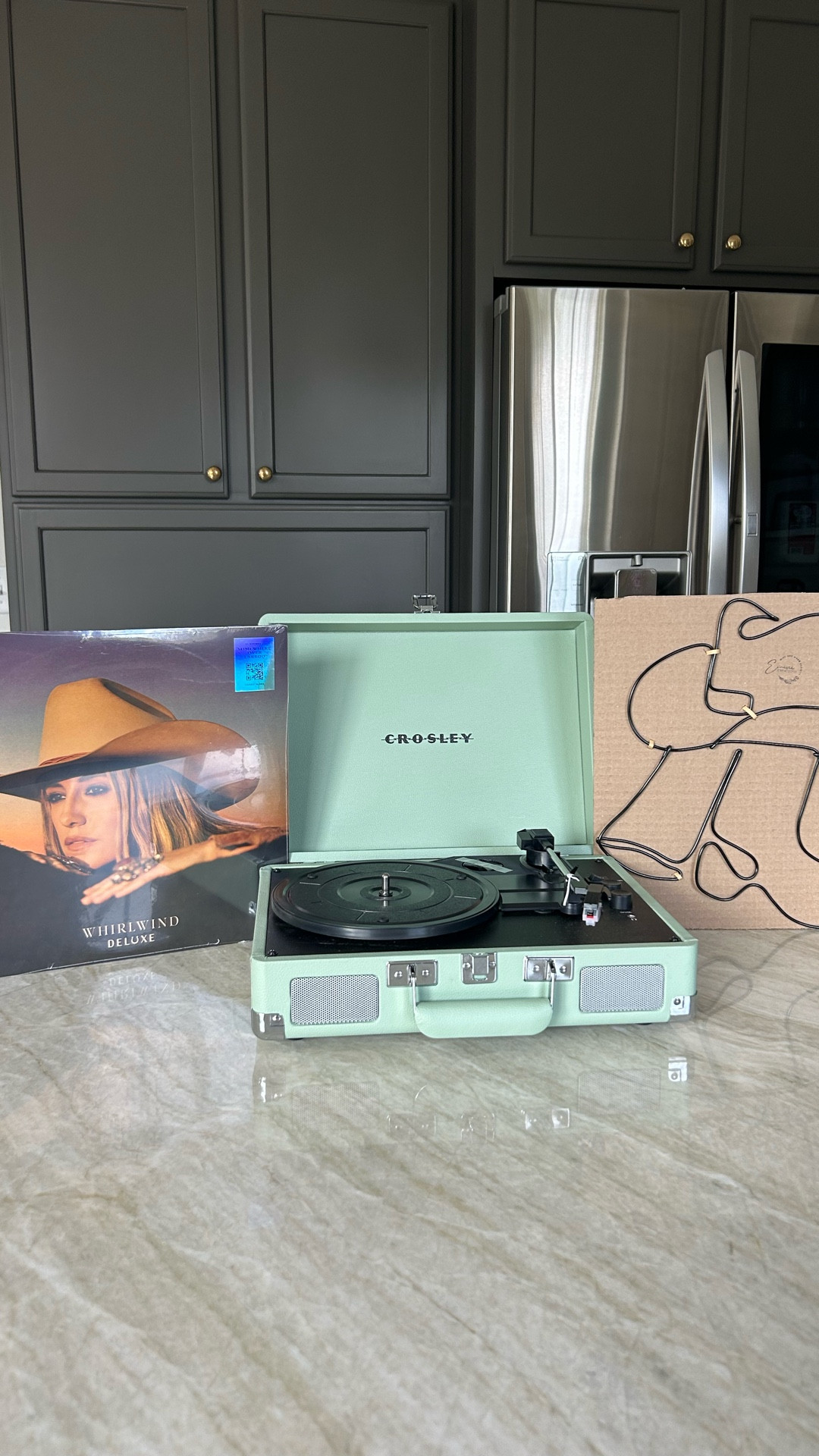 Gift idea for kids, tweens, teens

Record
Vinyl
Record player
Wire art
Wall art 
Lainey Wilson 
Gift guide
Kids gift
Tween gift idea
Teen gift idea
Holiday gifting
Christmas gift ideas

Walmart
Amazon

#liketkit
@liketk.it

#LTKGiftGuide #LTKFindsUnder100 #LTKKids