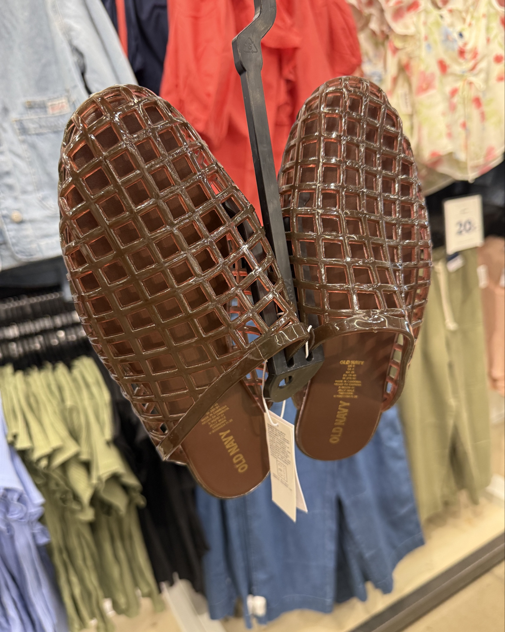 These jelly shoes are so super cute for spring and summer!! And only $24! 

And these leggings seriously feel like butter… I just snagged the brown pair only 23.99!! 