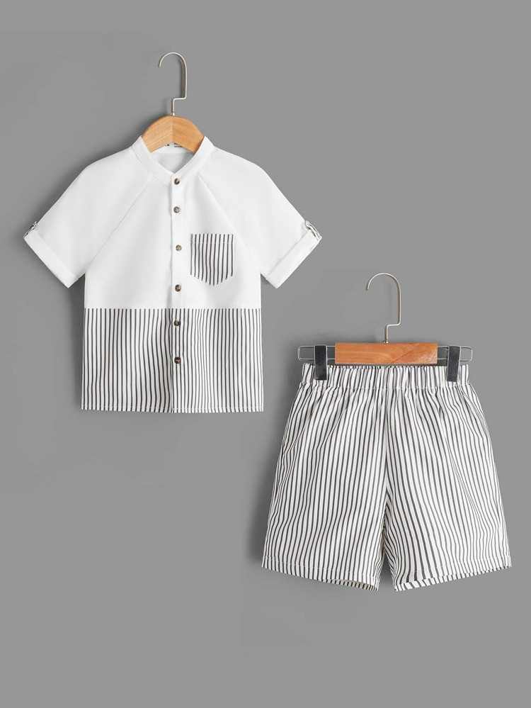 New
     
      SHEIN Toddler Boys Striped Patched Pocket Raglan Sleeve Shirt & Shorts | SHEIN