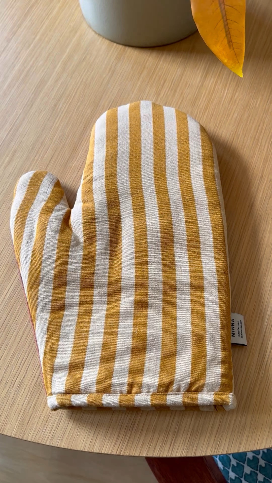 How pretty are these potholders? I really think it’s the little things that can make all the difference. Sharing a few extra reasons why these potholders from MINNA are such a great addition to the kitchen! 
#kitchenessentials #ethicallymade #sustainable 

#LTKVideo #LTKFindsUnder100 #LTKHome