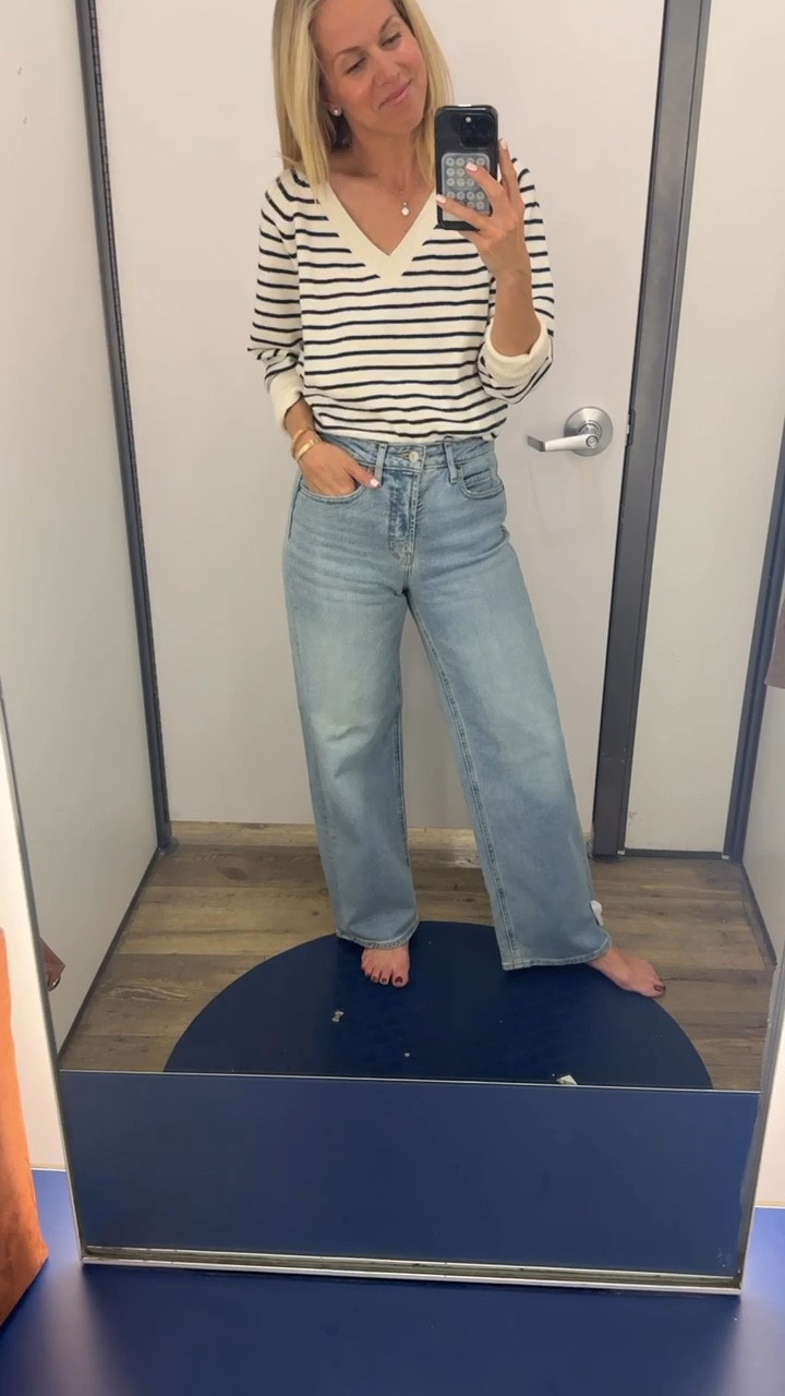 Wide leg jeans and two great tops from Old Navy on major sale - as in, 40-50% off currently. 

If you’re curious about the wide leg Jean trend (still going strong) these are a great pair to try that won’t break the bank. 

Run tts. Gretchen is 5’7” and wearing a 2. Tops tts, wearing smalls in both. 



Jeans
Fall outfit
Outfit of the day


#LTKSaleAlert #LTKVideo #LTKOver40