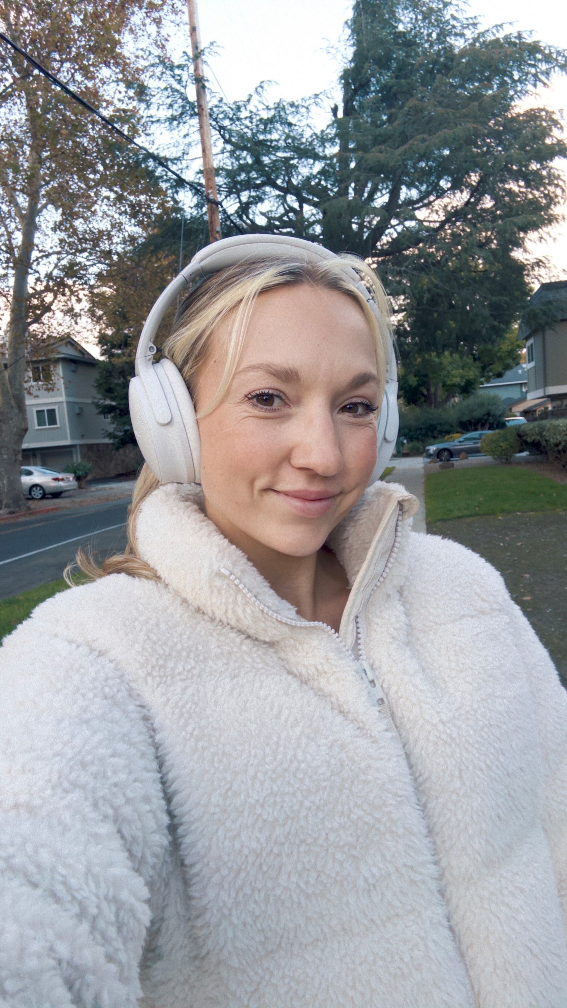 Fall walk puffer! My favorite cold weather jacket from Aritzia 🧥 

#LTKGiftGuide #LTKActive #LTKTravel