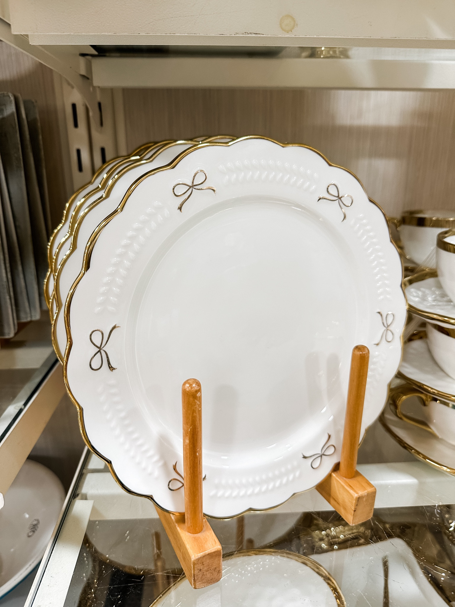 Love these gold bow scalloped plates! Perfect for holiday entertaining! 

Christmas party, Thanksgiving, Friendsgiving, holiday party, white and gold dinner plates, white and gold decor, coastal decor, beach house decor, beach decor, coastal home decor, coastal decorating, coastal interiors, coastal house decor, beach style, neutral home decor, modern traditional, traditional home decor,  hamptons style, Nantucket style, classic, timeless, blue & white home decor, coastal grandmillennial, coastal grandmother, Nancy Meyers style

#LTKHome #LTKSeasonal #LTKFindsUnder50