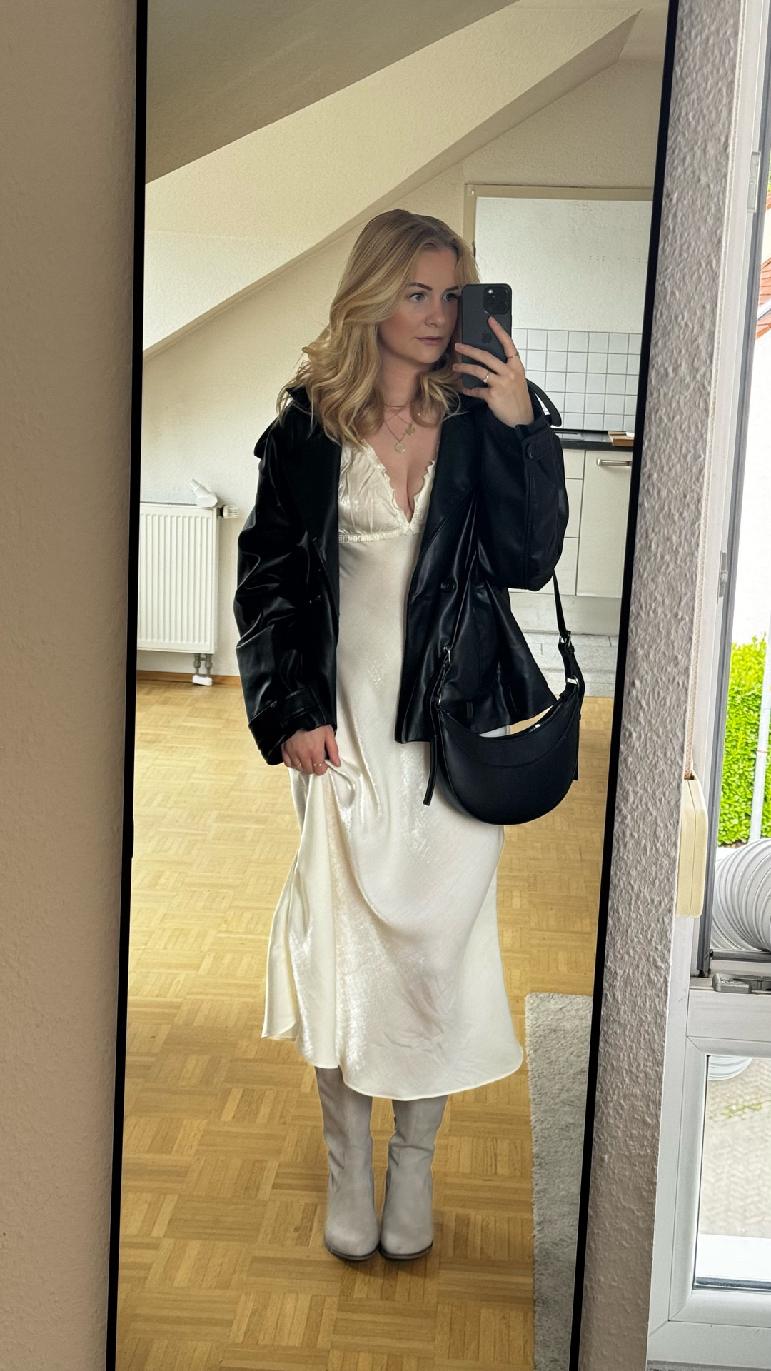 Bonprix fits ✨

#ad #bonprix #fashionmadesmarter 

Ich bin 170cm groß 🫶🏼
Satin Kleid - 36
Blumen Kleid - 38
Blaues Kleid - 36
Lederjacke - 42
Leinenbluse - 36
Leinenhose - 36

#LTKdeutschland #LTKstyletip #LTKkleider