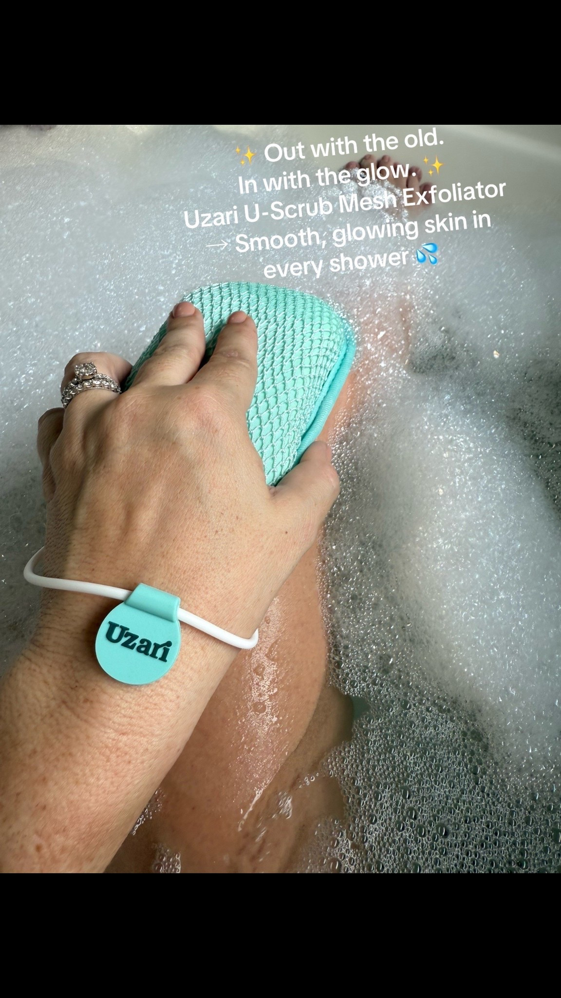 Ten out of TEN • 10/10 ⭐️ 
I ditched my old shower puff and never looked back! This mesh exfoliator gently removes dead skin, prevents ingrowns and boosts that after-shower glow. 365+ uses • machine washable • travel ready!
🔗 Find this item + learn more about Uzari's products via my LTK shop 🛒 
#UzariGlow #Uscrub #UzariSkincarePartner #Skincare #bathtime @Uzariskincare #ad @shop.ltk #liketkit 