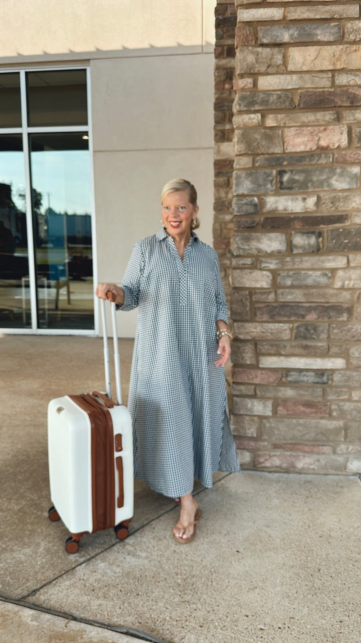 The cutest dress from JJill and it’s on sale right now for an extra 40% off right now. It has pockets, slits in the side and the cutest pleats in the back.

#LTKFindsUnder50 #LTKOver40 #LTKSaleAlert