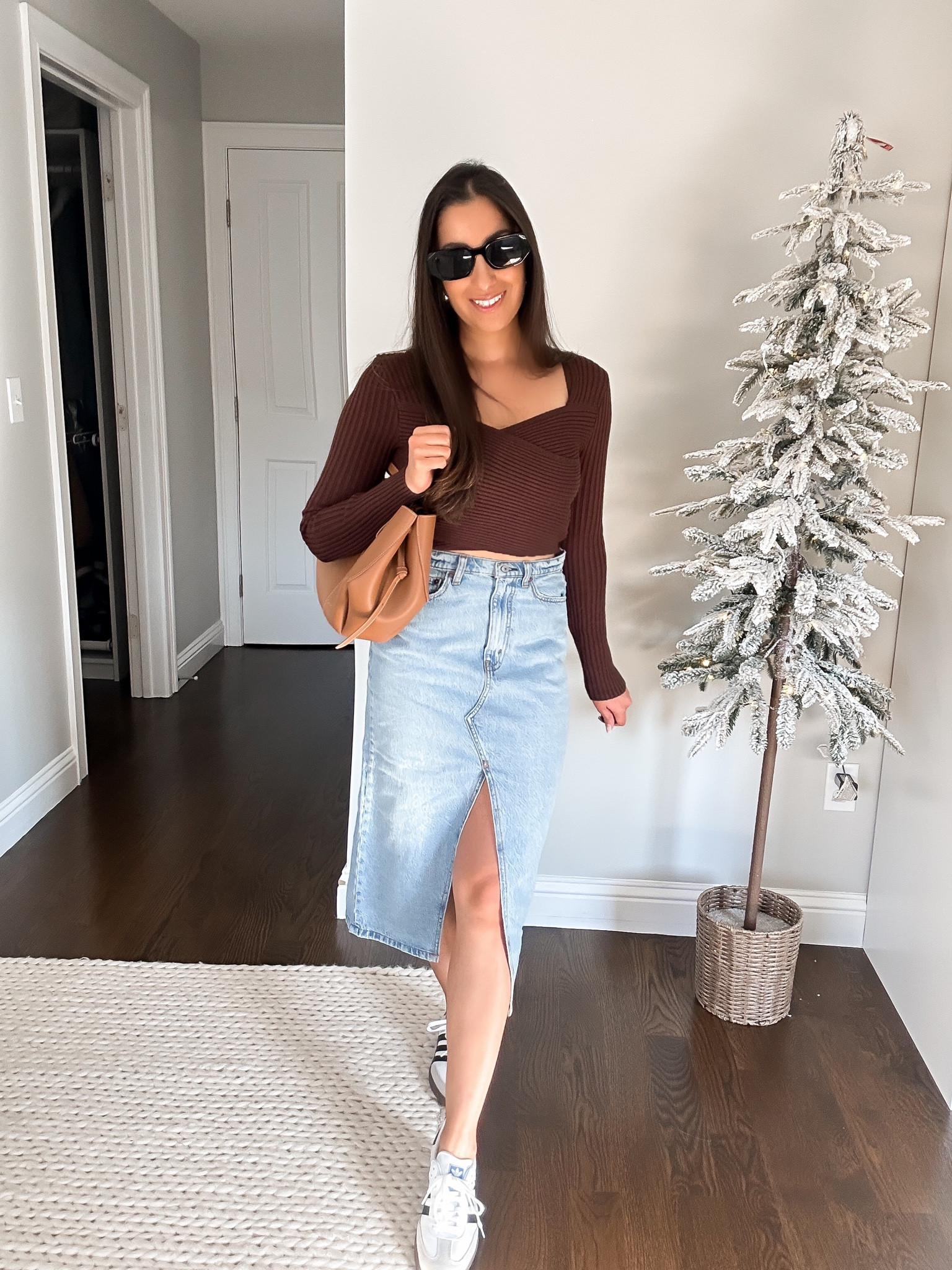 Denim maxi outfit! Love with this wrap top and adidas sambas 😍


Denim maxi outfit
Denim maxi skirt outfit
Styling a maxi denim skirt
Denim maxi skirt outfits winter
Casual denim maxi skirt outfit
Maxi denim skirt curvy
Winter mom outfits 2024
Cool mom aesthetic
Trendy mom outfit ideas
Soft rich girl outfits
Aesthetic mom outfit
Millenial mom outfits
Trendy mom fashion
Adidas samba outfit
Adidas sambas outfit

#LTKmidsize #LTKstyletip