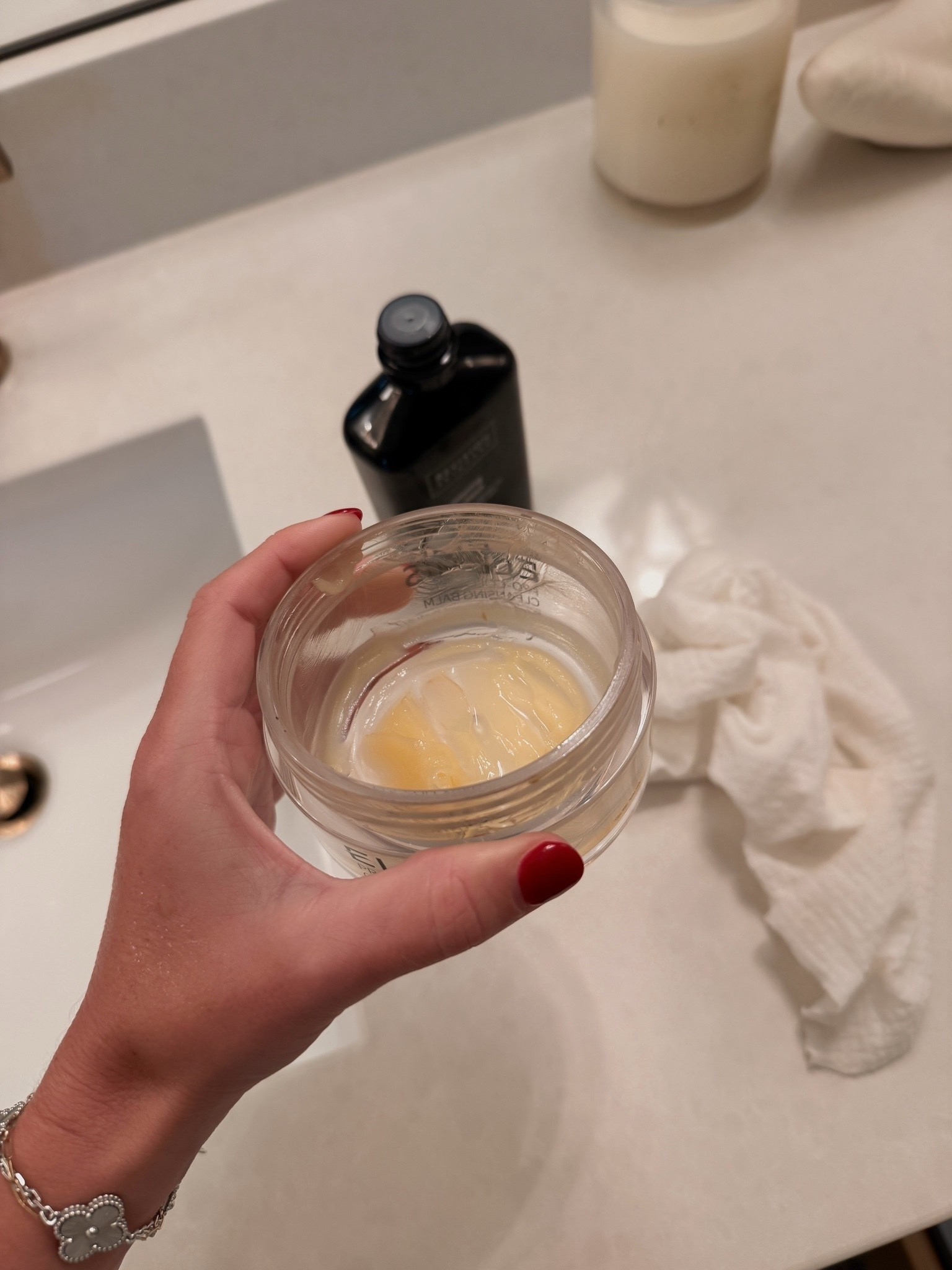 My nighttime cleansing routine 🌙


beauty sale, cleansing balm, over 40, skincare, makeup remover, cleanser

#LTKselfcare #LTKOver40 #LTKSaleAlert