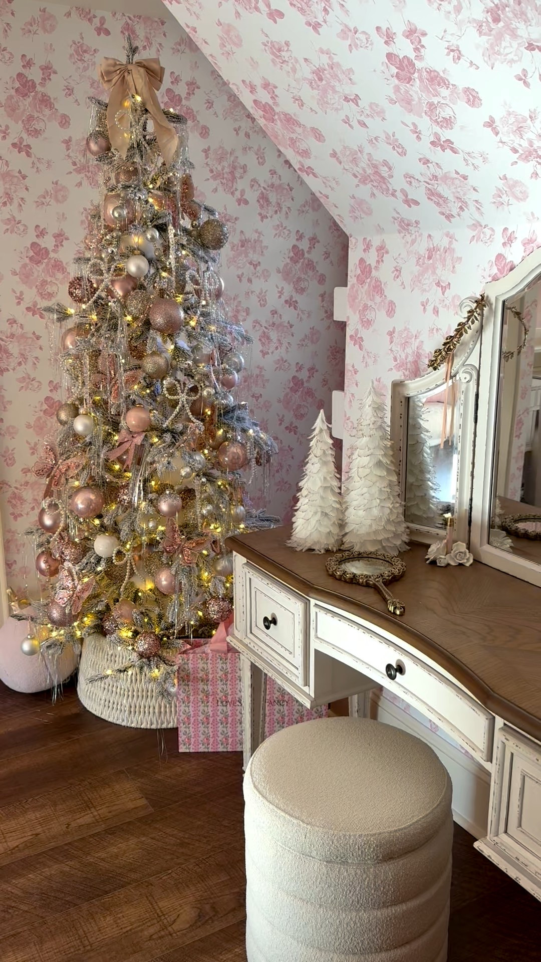 LoveShackfancy Christmas tree...

#LTKHome #LTKSeasonal #LTKHoliday