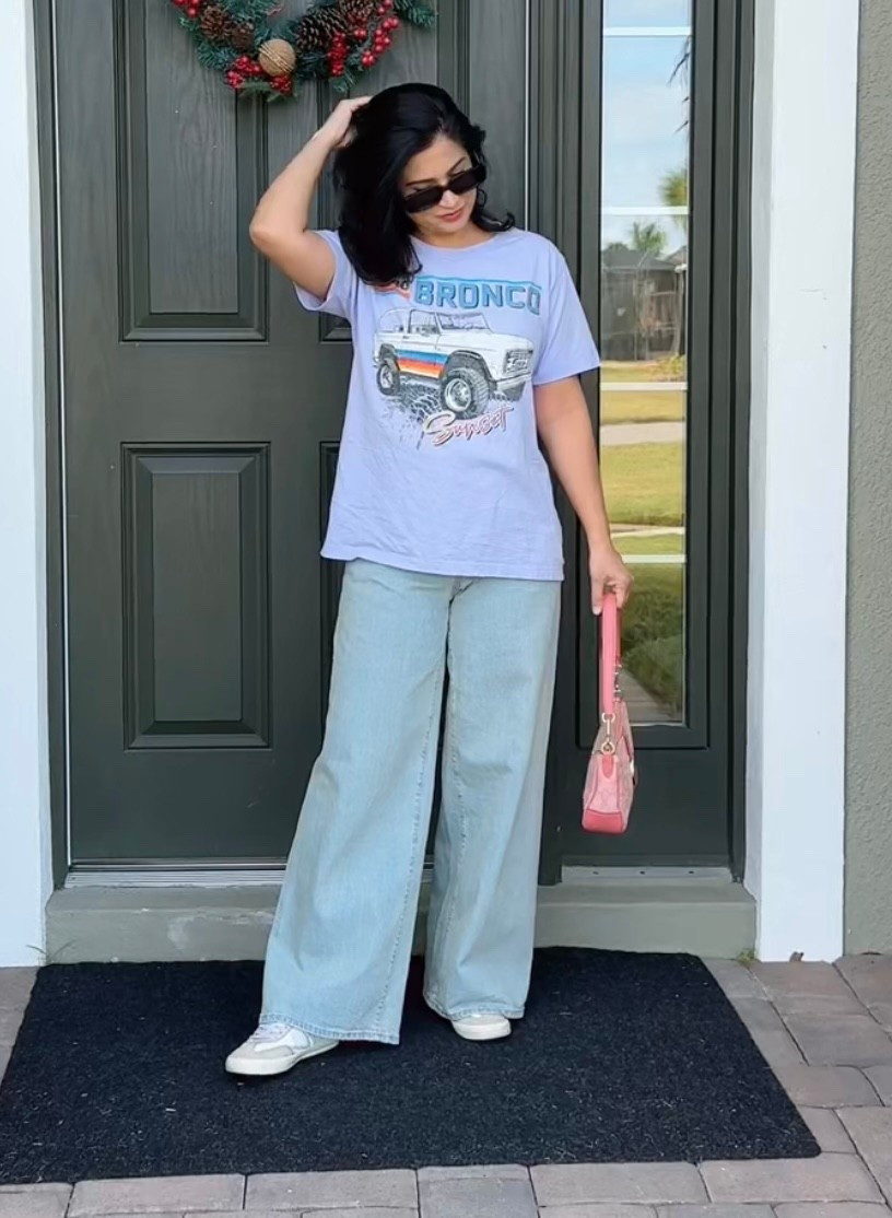 I got this jeans from target… i cant see the exact same colour on their website but this is what i got 

#LTKSeasonal #LTKSaleAlert #LTKgrwm