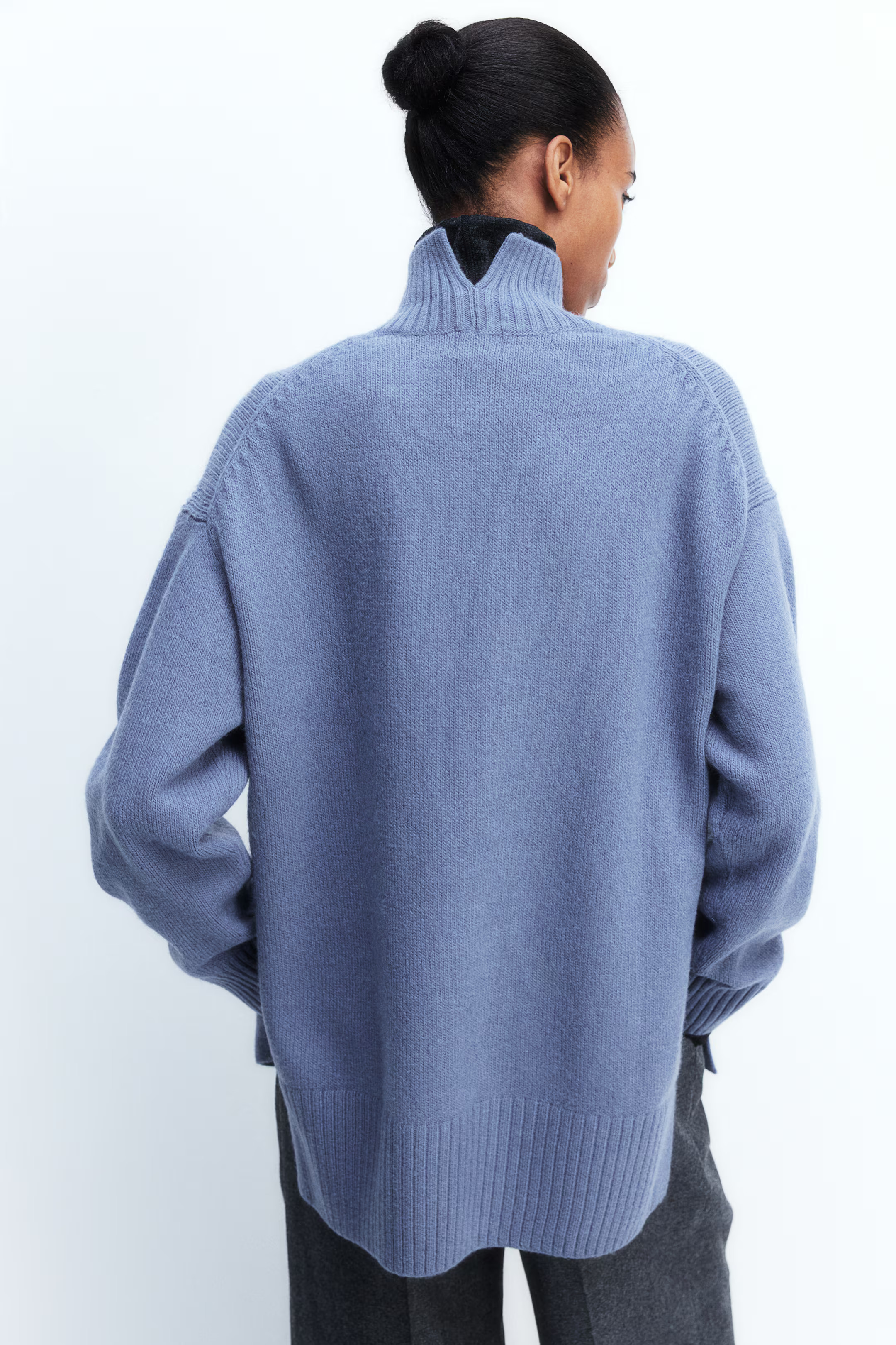 Oversized polo-neck jumper | H&M (UK, MY, IN, SG, PH, TW, HK)