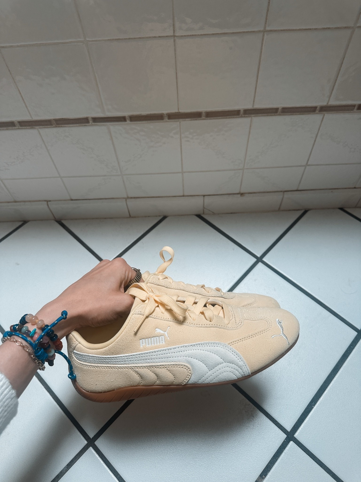 Obsessed with these butter yellow sneaks

#LTKootd #LTKgrwm #LTKdayinmylife