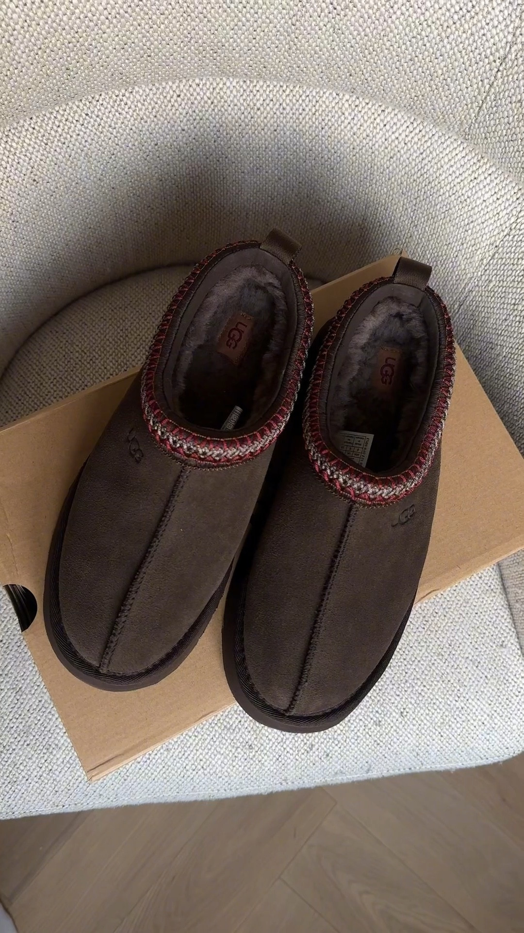 My new chocolate UGGs

#LTKshoes #LTKautumn #LTKFashionMonth