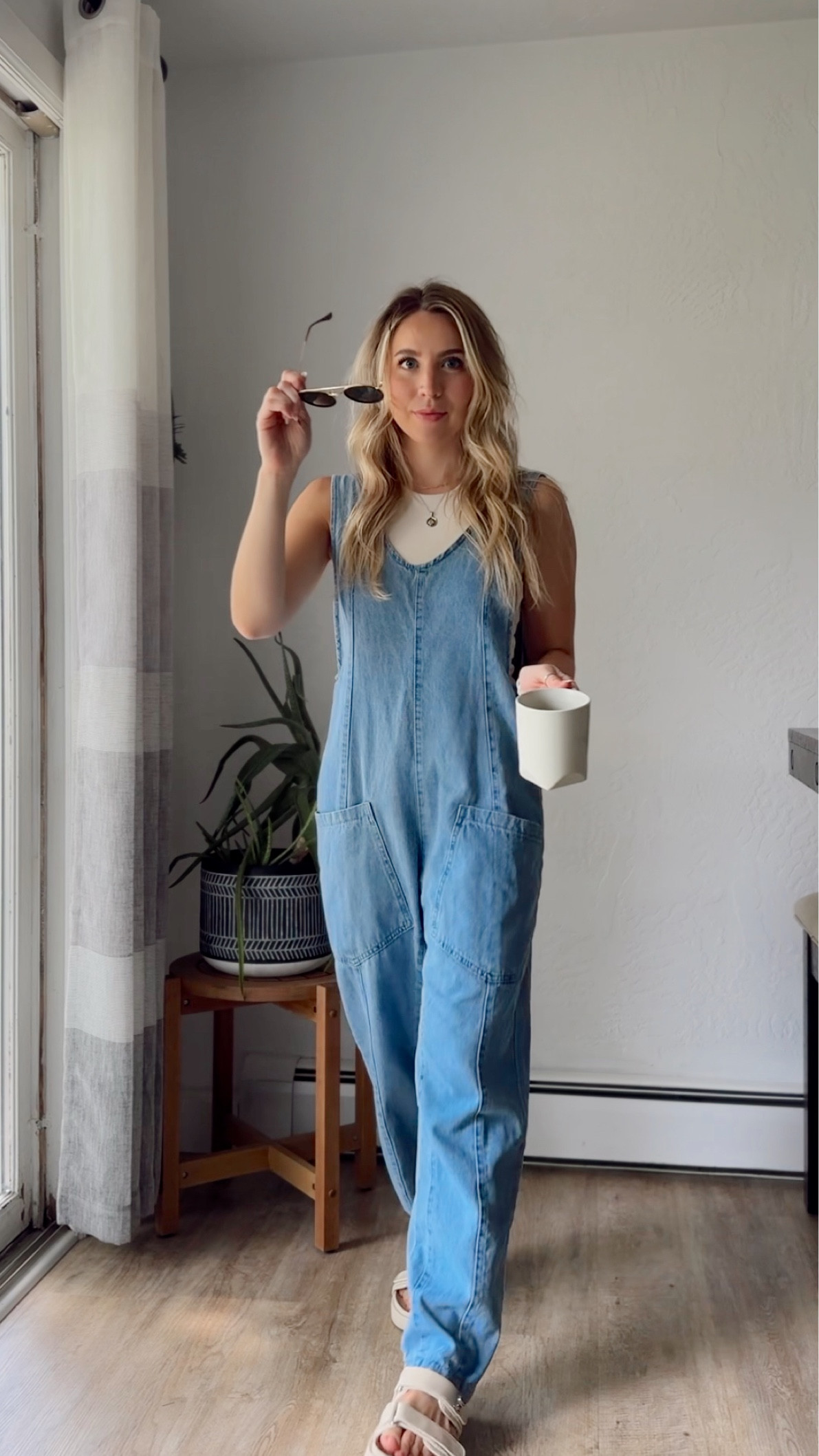 Amazon blue Jean overalls
 👖🙌🏼🇺🇸🌟
Perfect for brunch, farmers market, a shower etc!!
I’m 5’2 and they are perfect for petites!! In a small 
DSW sandals tts in 7.5!! 
Comfy | casual | oversized | Midwest 


#LTKSeasonal #LTKstyletip #LTKtravel