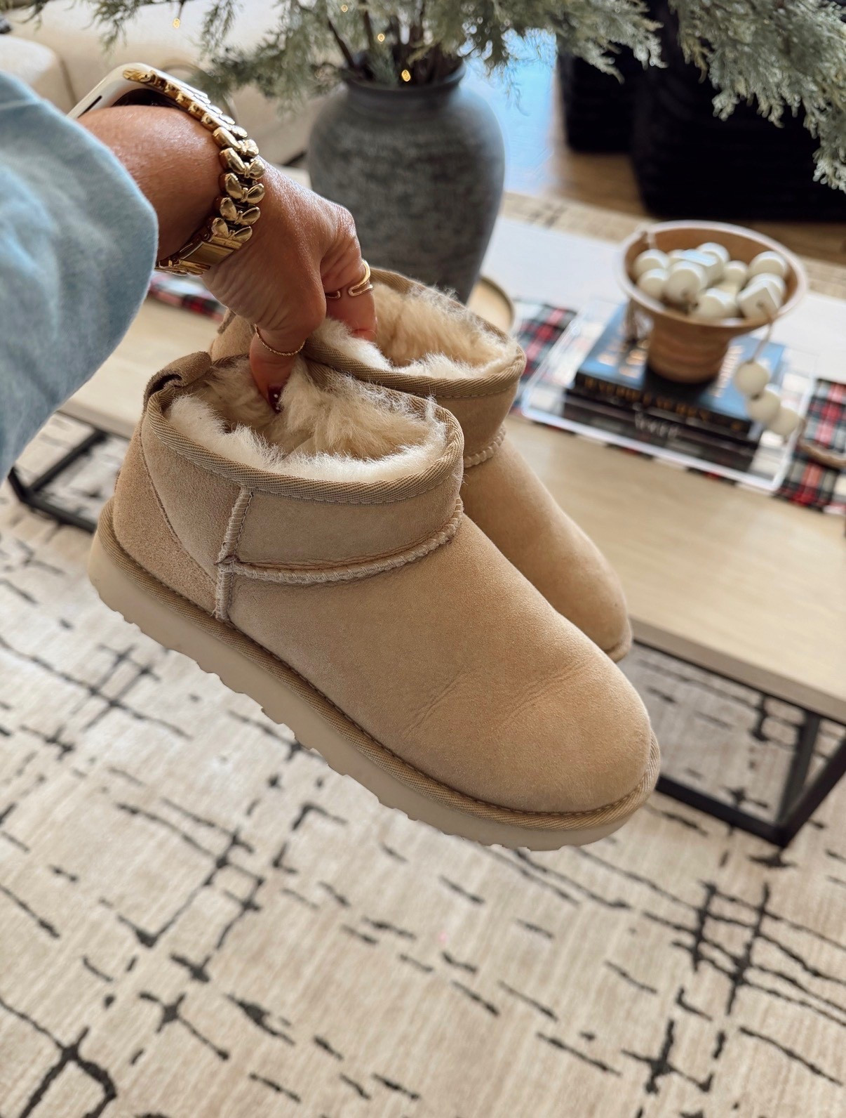 Cozy Ugg boots 

#LTKSeasonal #LTKselfcare #LTKGiftGuide