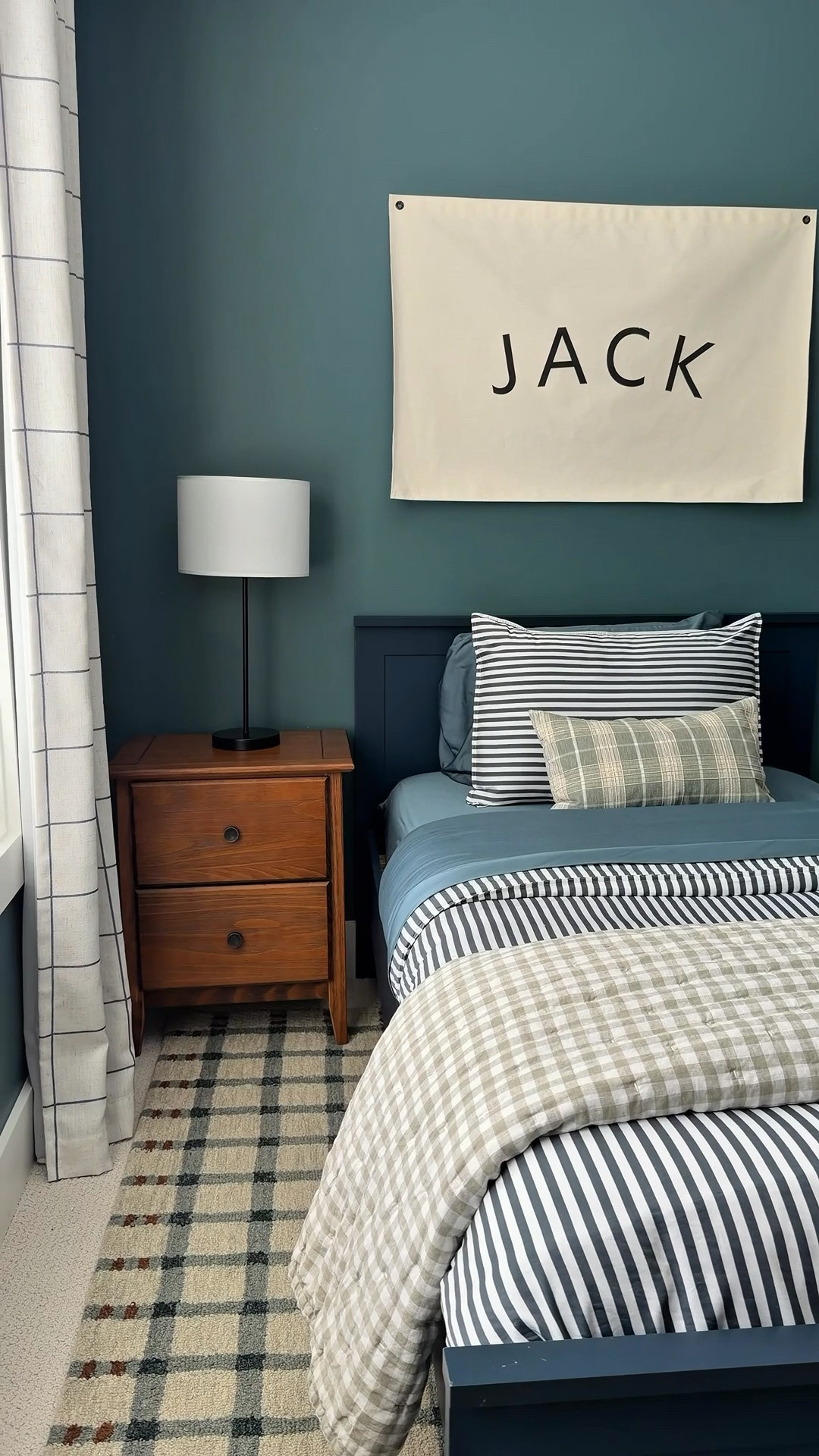 #Ad This is the bedding that my family can’t get enough of! My son’s room was the final room in our house that needed another bedding upgrade and Quince delivered! These cooling and buttery soft Bamboo sheets are a hit in our family and with our guest. Love the fun layers of patterns in this space ✨


@Quince #QuincePartner #liketkit @shop.LTK

#LTKHome #LTKKids #LTKmomlife