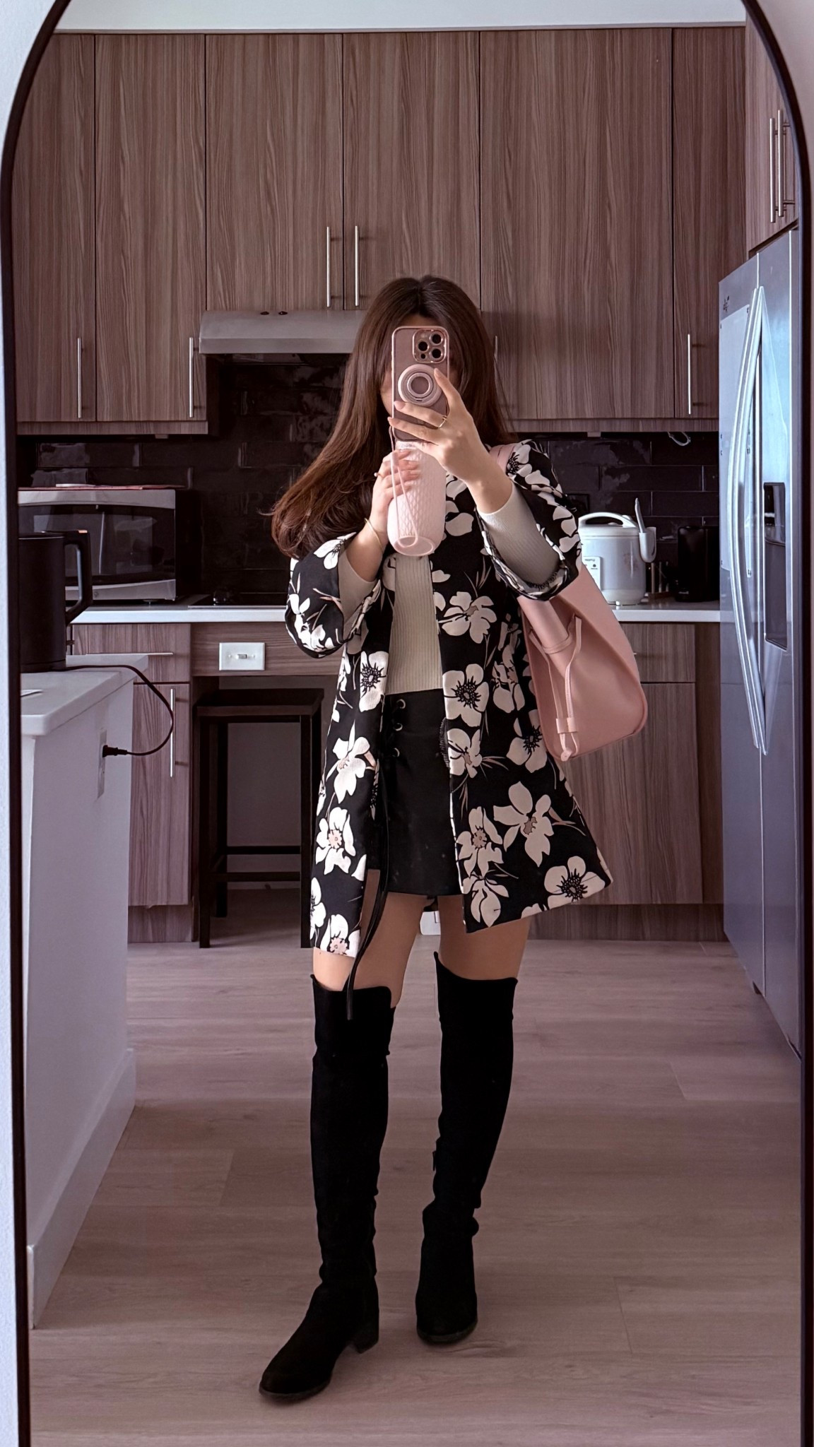 Spring is coming to Cambridge #ootd 🌸 What you need for a mild, overcast day with budding blooms:
-over knee boots
- carry-all bag
- wool Vneck
- miniskirt
- floral jacket
- morning coffee ☕️ 



#LTKdayinmylife