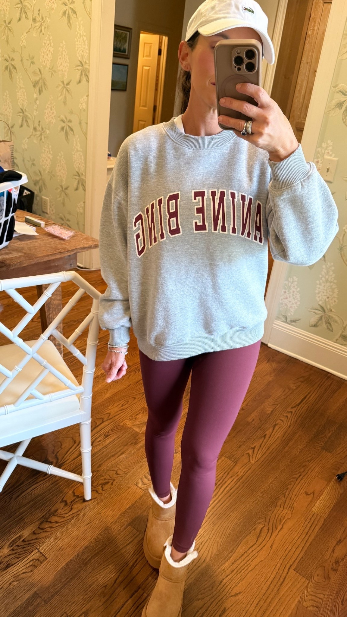 S sweatshirt XS leggings XS tee & normal size in boots!! cozy outfit for a super windy chilly day ✨