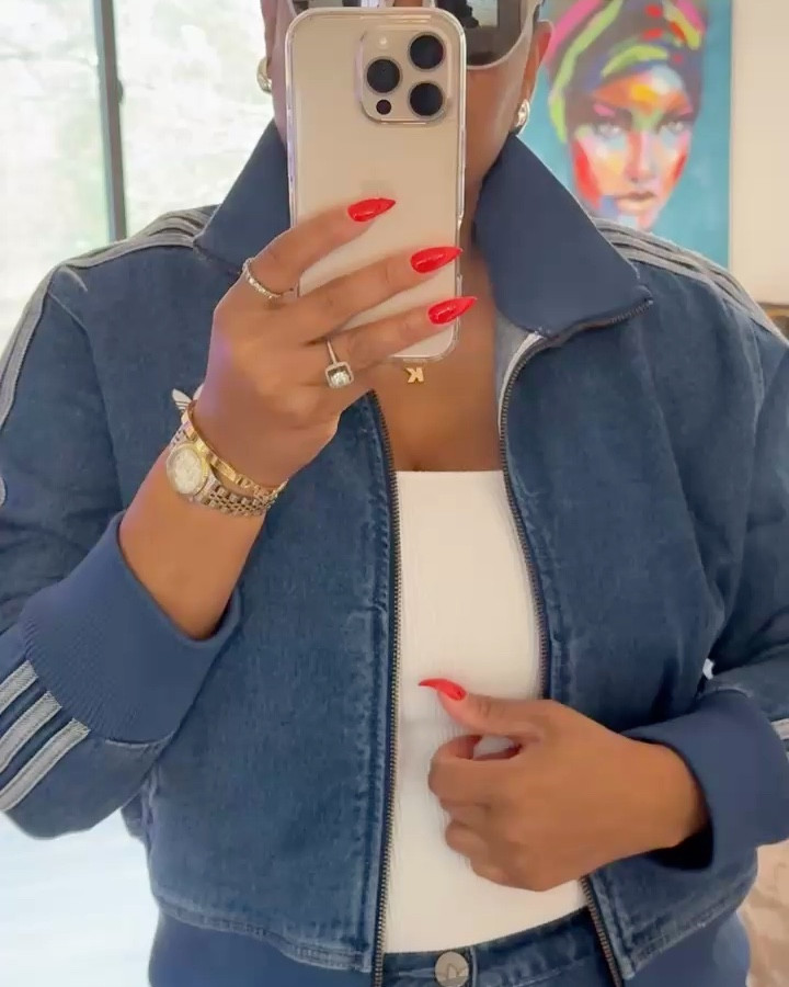 A Forever Denim on Denim Girl!

Adidas
Wearing Medium jacket
Jeans 28

#LTKSaleAlert #LTKU #LTKFindsUnder100