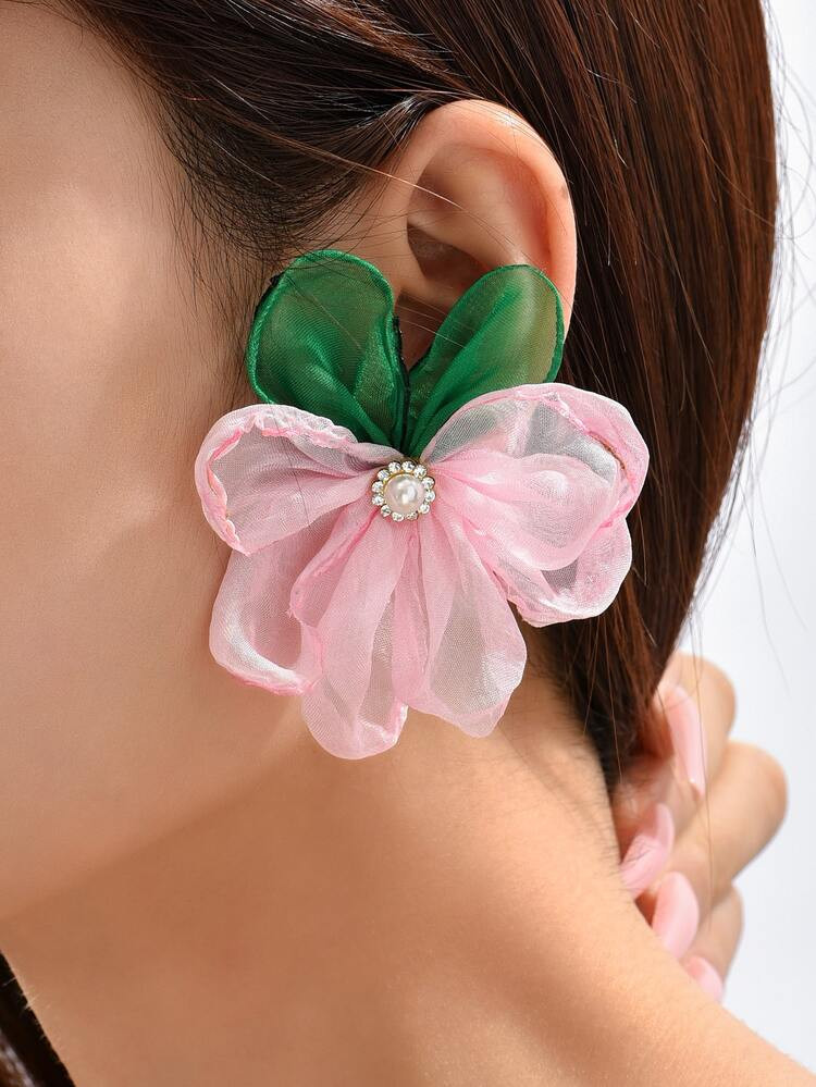 Rhinestone Detail Flower Stud Earrings | SHEIN