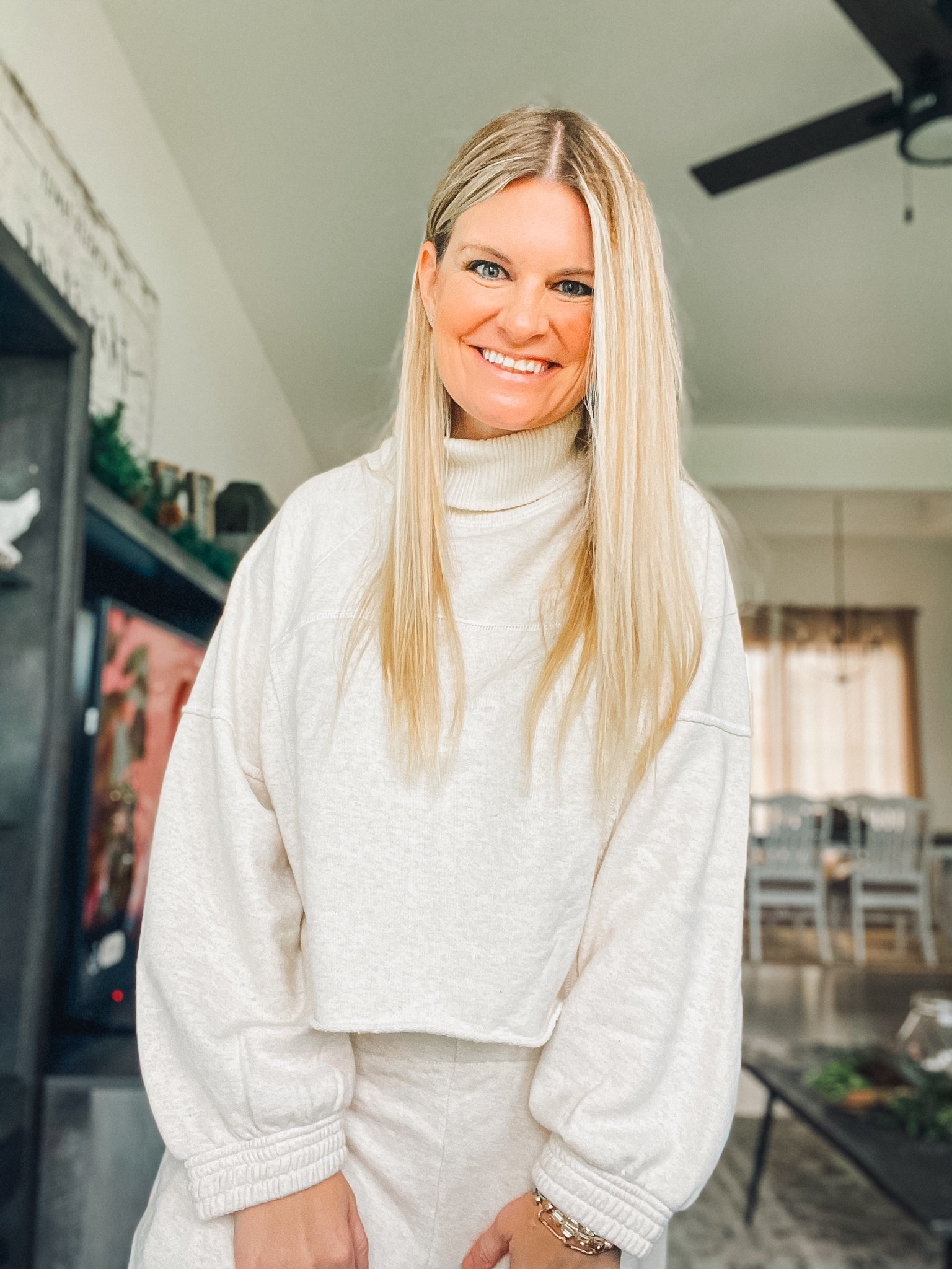 Your Mom called 📞 and she said you need this set! Oh, and it's half off!!!! 

Winter Outfit 
Cozy Out 
Momfit 
OOTD 

The best tip! If you click follow and subscribe you'll get alerts when things that you heart drop in price and restock + when I share faves 😱❤️👏🏼👏🏼🔥💯  See you soon!!! https://www.shopltk.com/explore/thecattlerancherswifeshops 

#LTKSaleAlert #LTKMidsize #LTKStyleTip