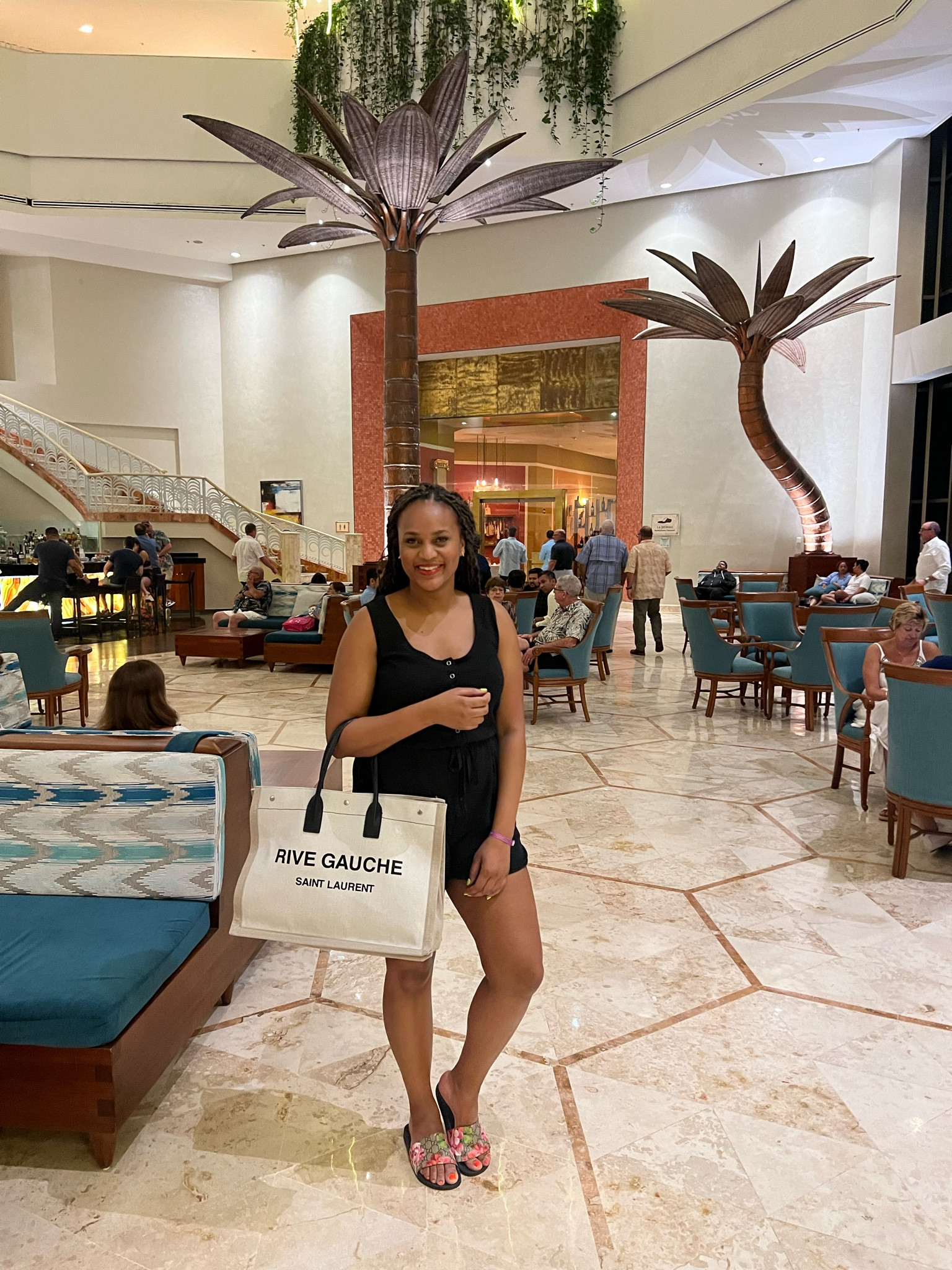 Vacation comfy look! 
#travellooks #traveloutfit 

#LTKcurves #LTKshoecrush #LTKtravel