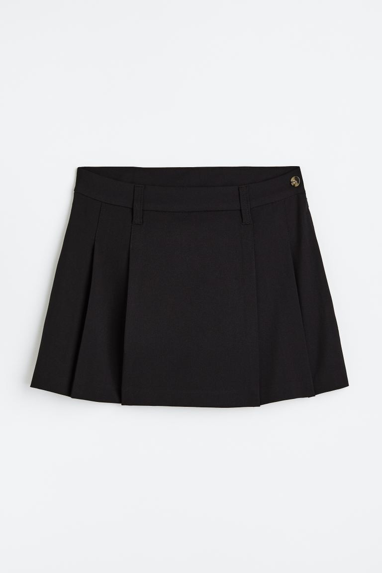 Pleated skirt | H&M (UK, MY, IN, SG, PH, TW, HK)