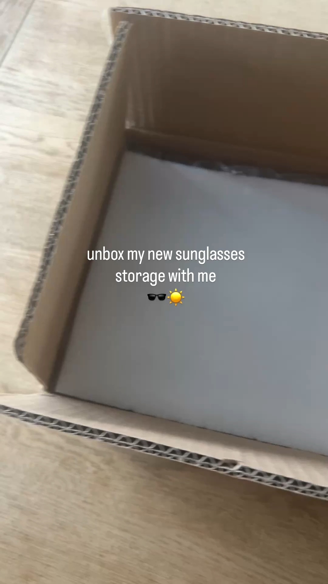 Sunglasses storage, use code LOLA20