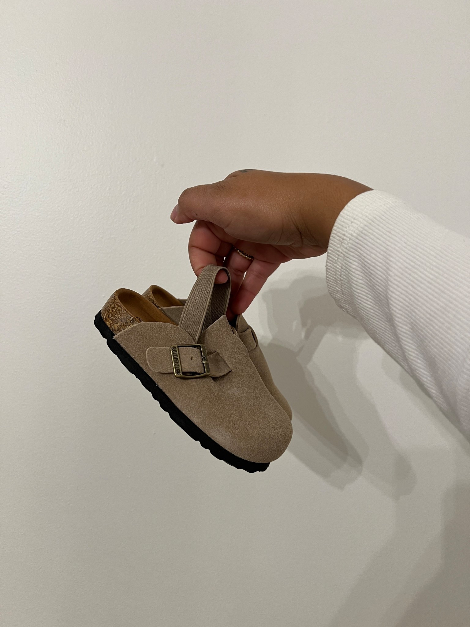 Genuinely so impressed with these toddler Birkenstock look for less. At first glance they look like the real deal! Insane quality too imo 🤌🏽

#LTKmomlife #LTKKids #LTKBaby