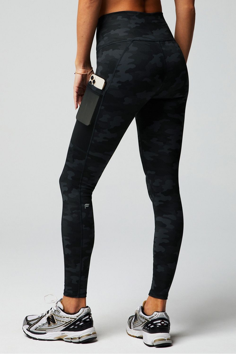 On-The-Go Powerhold® High-Waisted Legging | Fabletics - North America