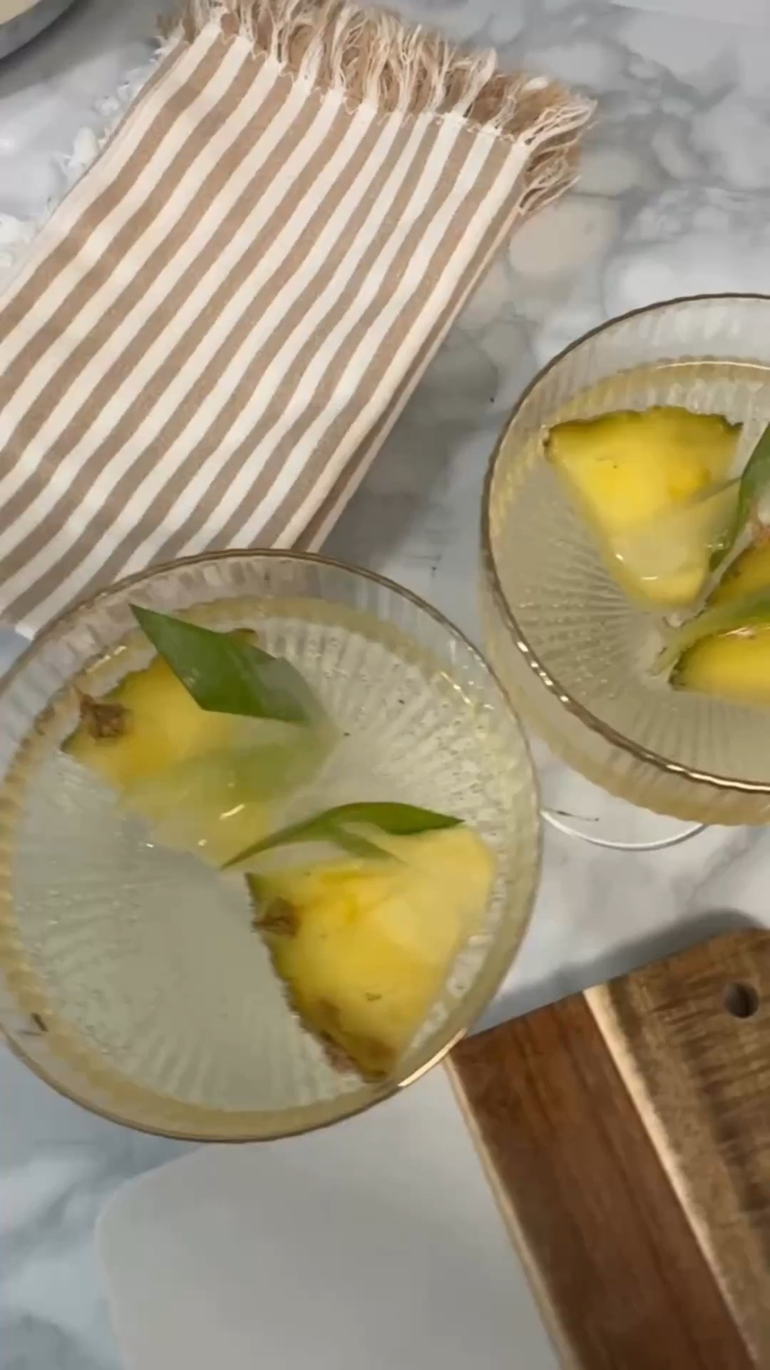 The tropical ice cube hack everyone needs this summer 🍍❄️✨

#SummerIdeas #IceCubeHack #DrinkStyling #EntertainingAtHome #ReelsInstagram

#LTKsummer #LTKhome #LTKpetite