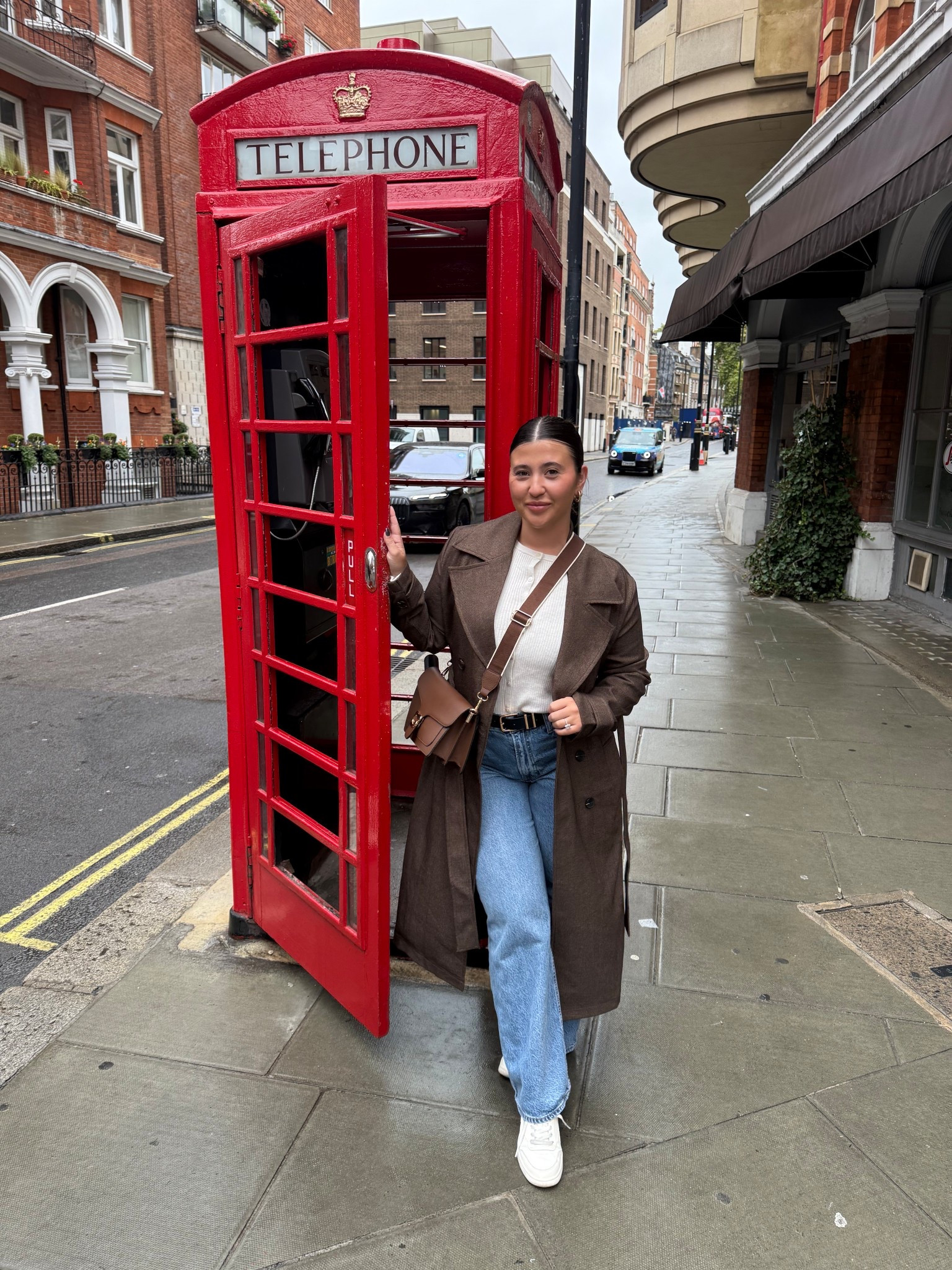 London outfit for the gloomy day 

#fallfashion #london 

#LTKMidsize #LTKSeasonal