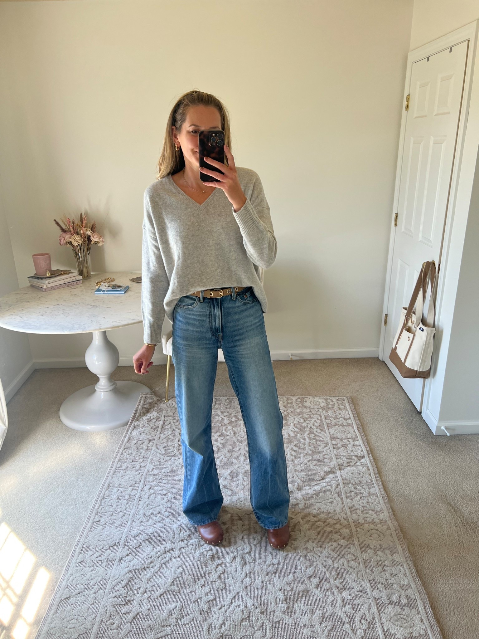 Super soft and cozy sweater and Levi’s ribcage wide leg jeans 