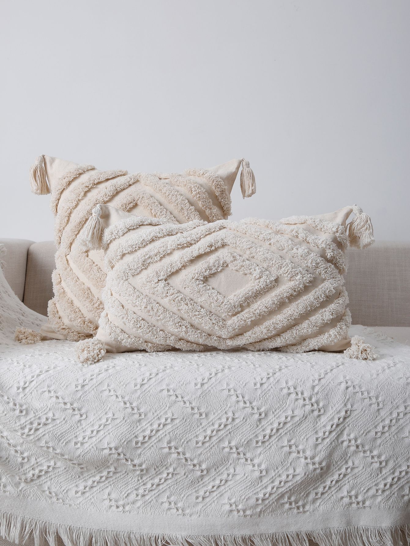 1pc Tufted Tassel Cushion Cover Without Filler | SHEIN
