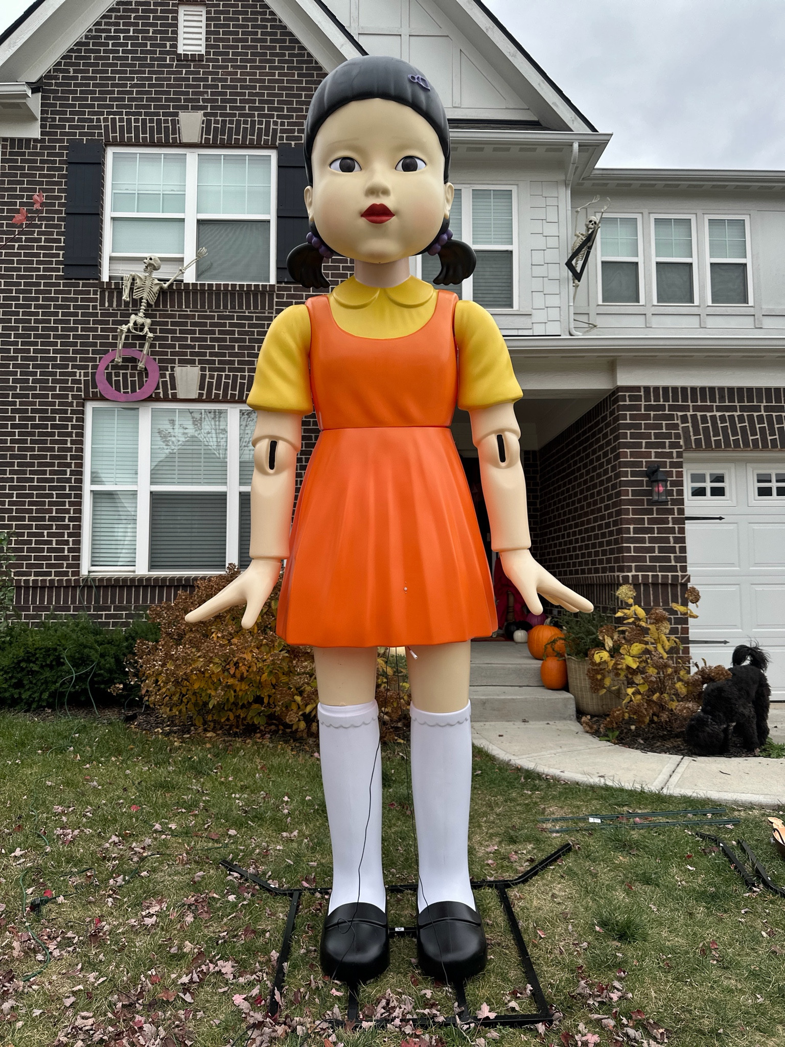 We said goodbye to our Young Hee squid game girl tonight … and she’s headed to another squid game themed Halloween party so it was perfect! 
#squidgame #halloween #halloweenparty #halloweenprops

#LTKSeasonal #LTKHome #LTKmomlife