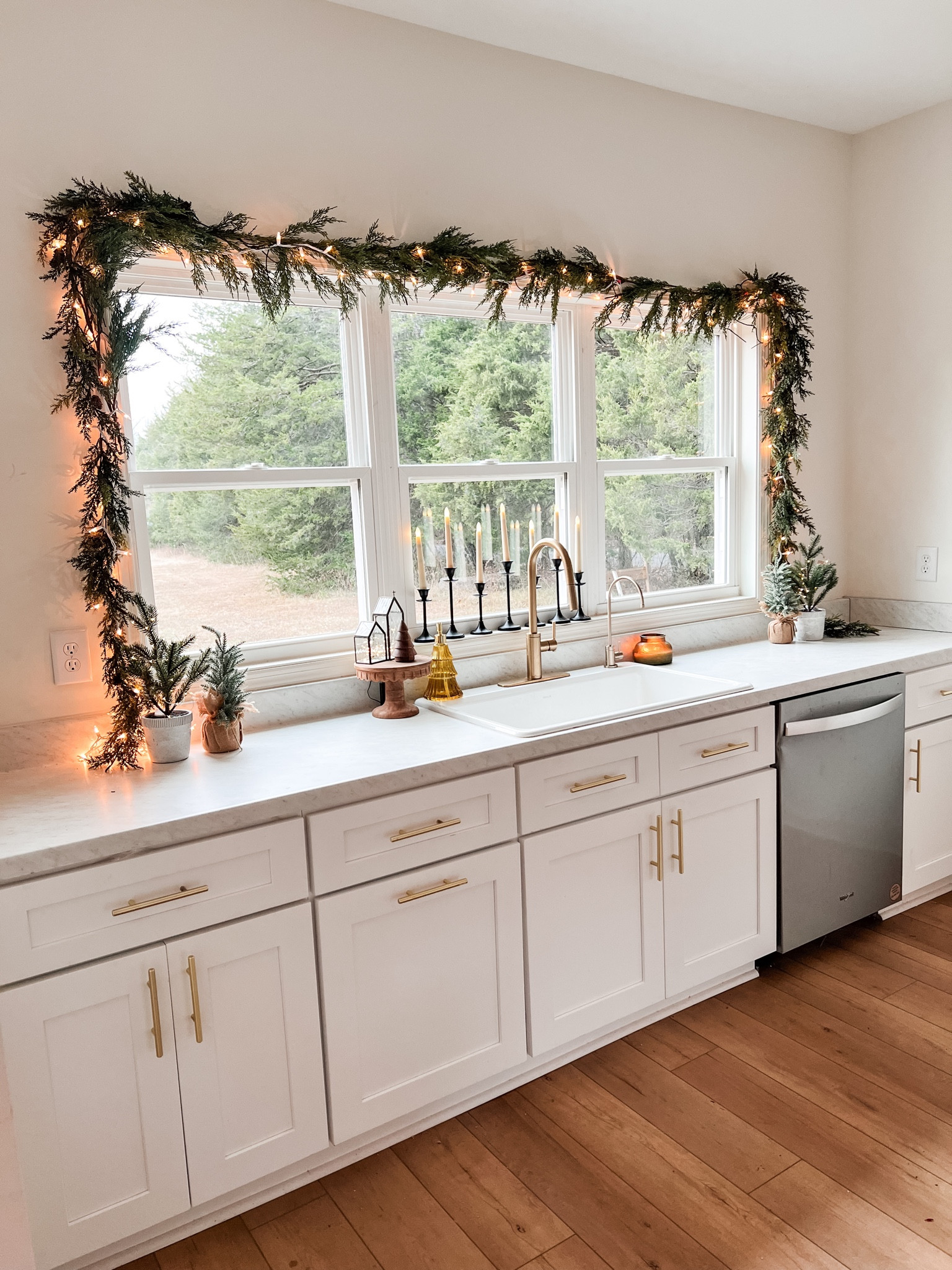 Christmas kitchen 

#LTKhome #LTKHoliday #LTKSeasonal