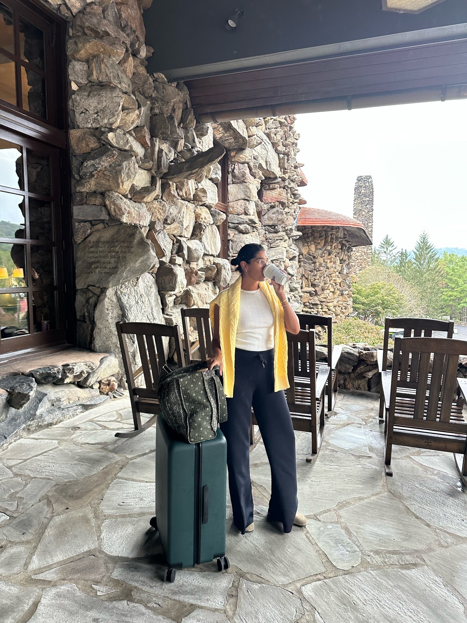 My favorite travel pants and the matching sweatshirts are on MAJOR SALE!! 

Bottoms - Small Tall
Top - XS