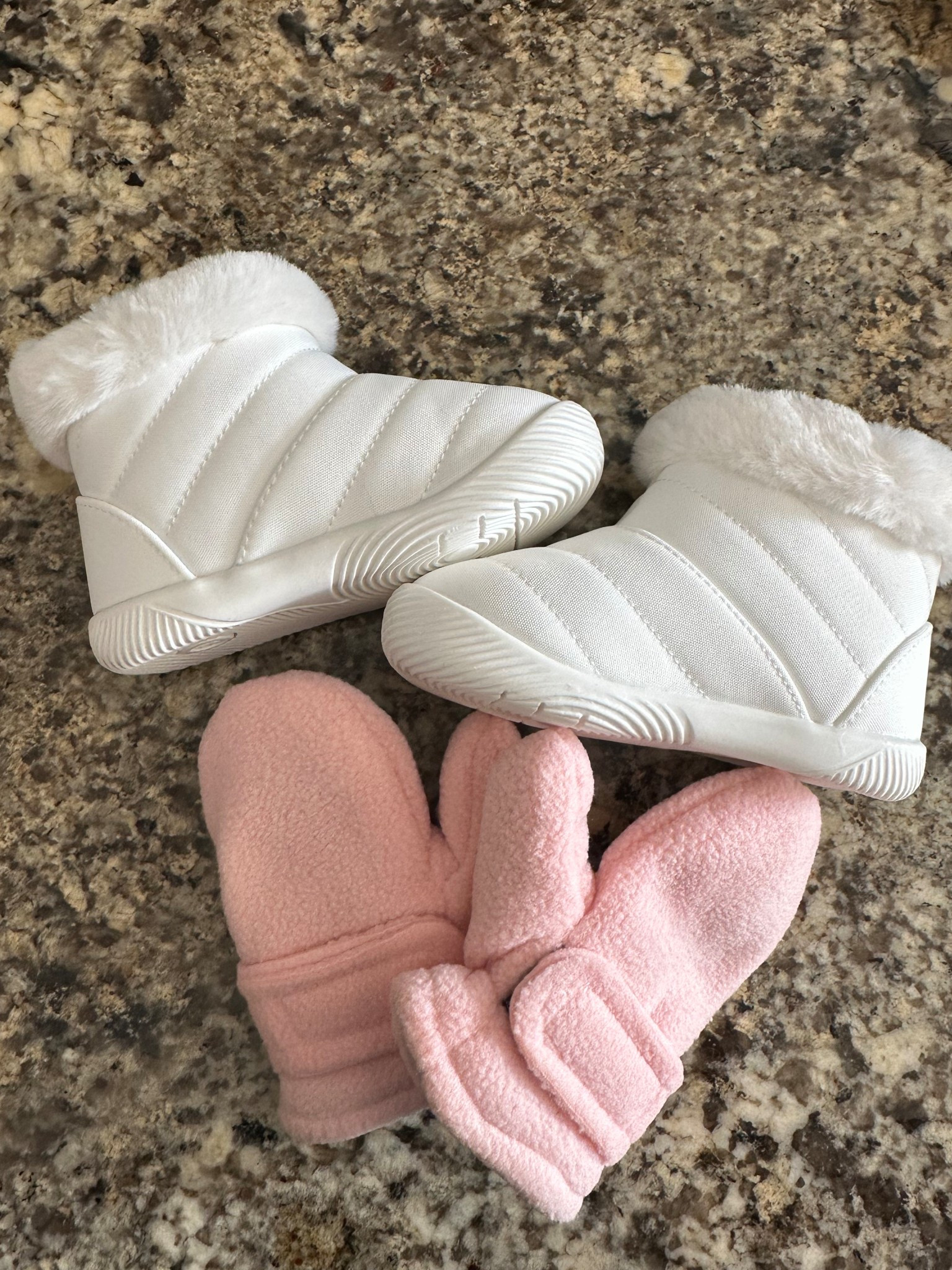 Baby girl snow boots and mittens ❄️ 

#LTKKids #LTKActive #LTKBaby