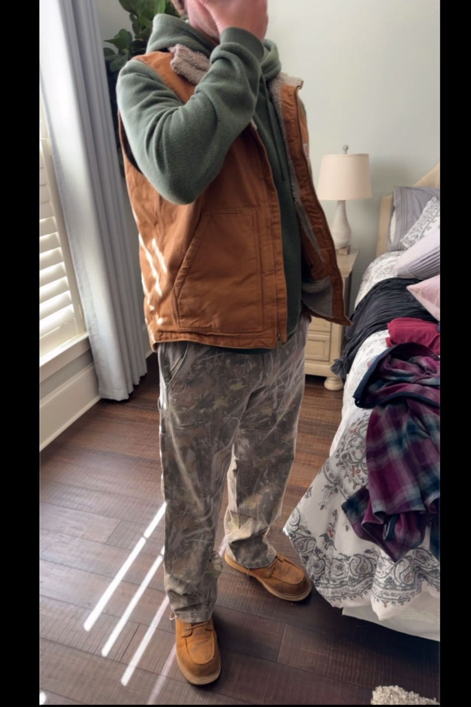 Wearing:
Pants - 33 x 34 
Hoodie - L
Vest - M