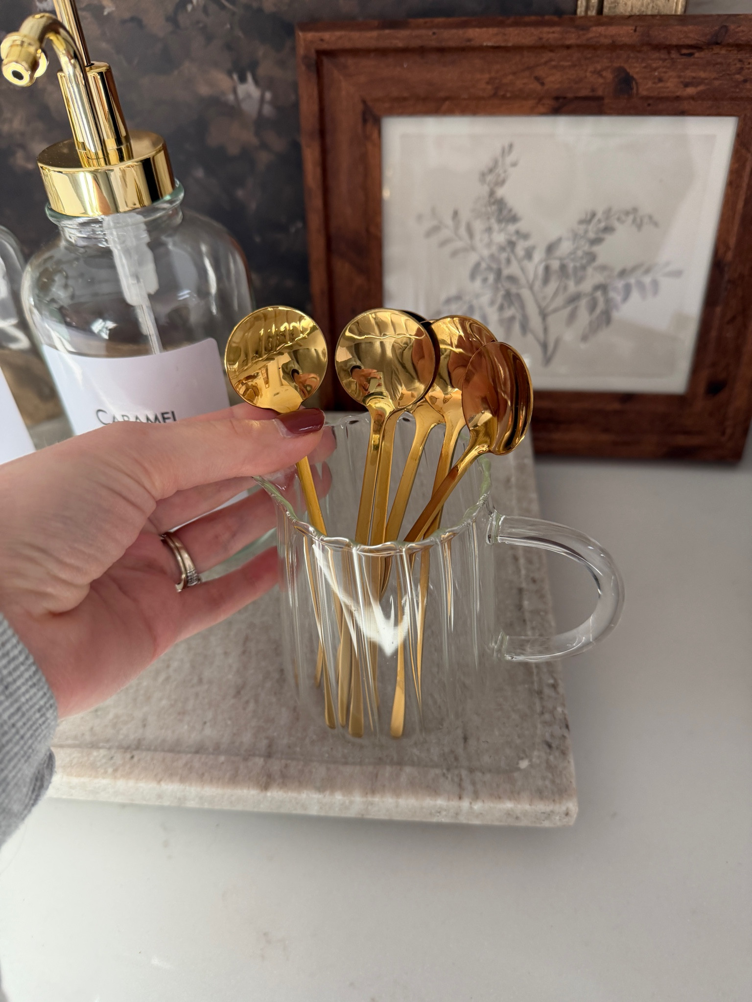 Look at these beautiful little gold coffee spoons - perfect for a DIY at-home coffee bar! 

#Amazonfinds
#Amazonhome