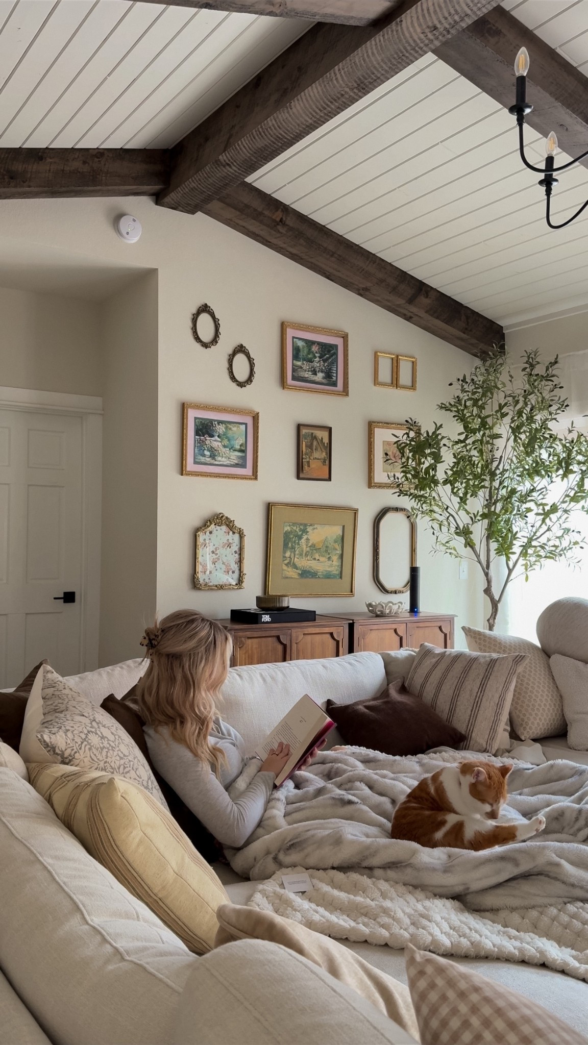 Cozy home decor 

#LTKHome #LTKSeasonal #LTKStyleTip