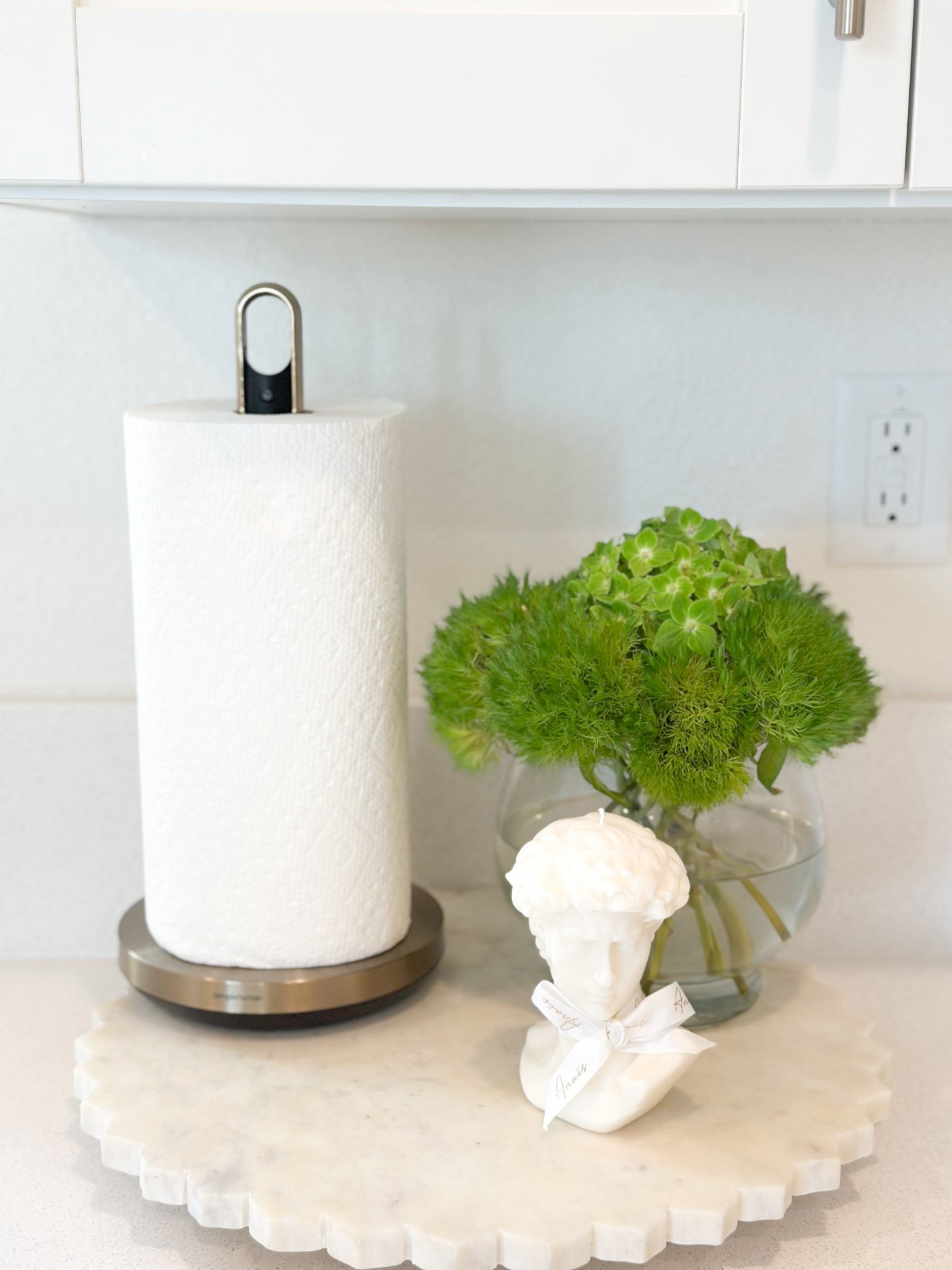 Viral paper towel holder with spray!

#LTKFindsUnder100 #LTKHome