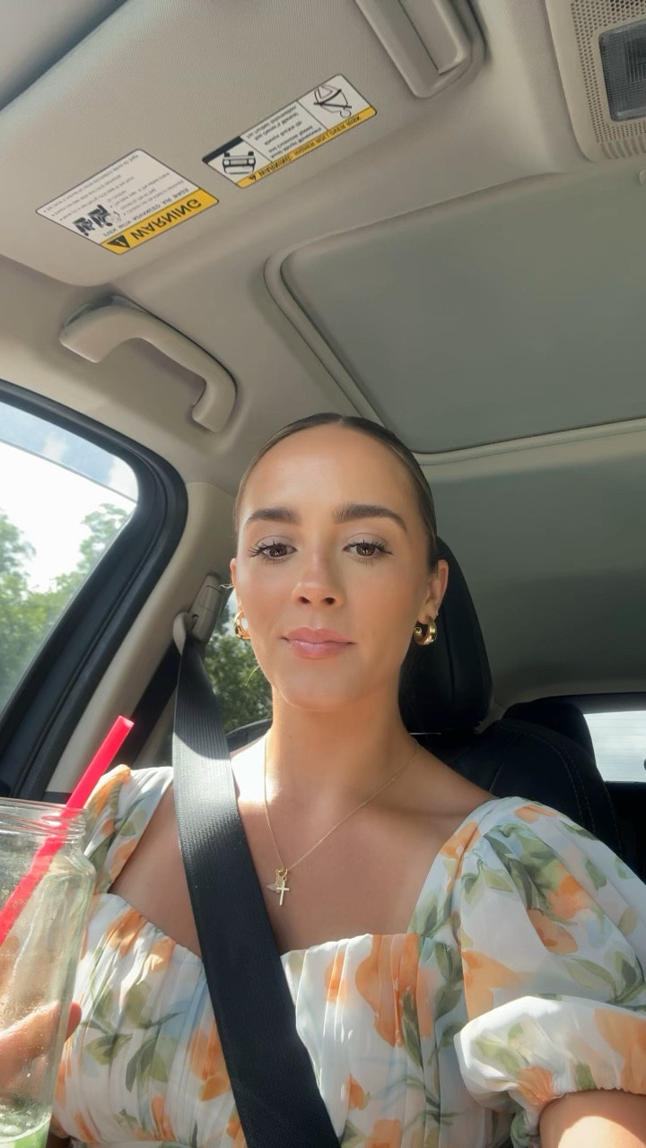 Abercrombie blouse I love to wear for work!🧡💫 

#LTKFindsUnder100 #LTKStyleTip #LTKWorkwear