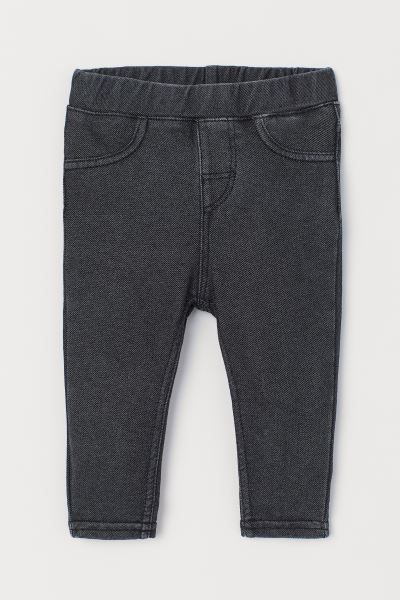 Jeggings in soft, stretch denim with an elasticized waistband, mock fly, and mock front pockets. | H&M (US + CA)